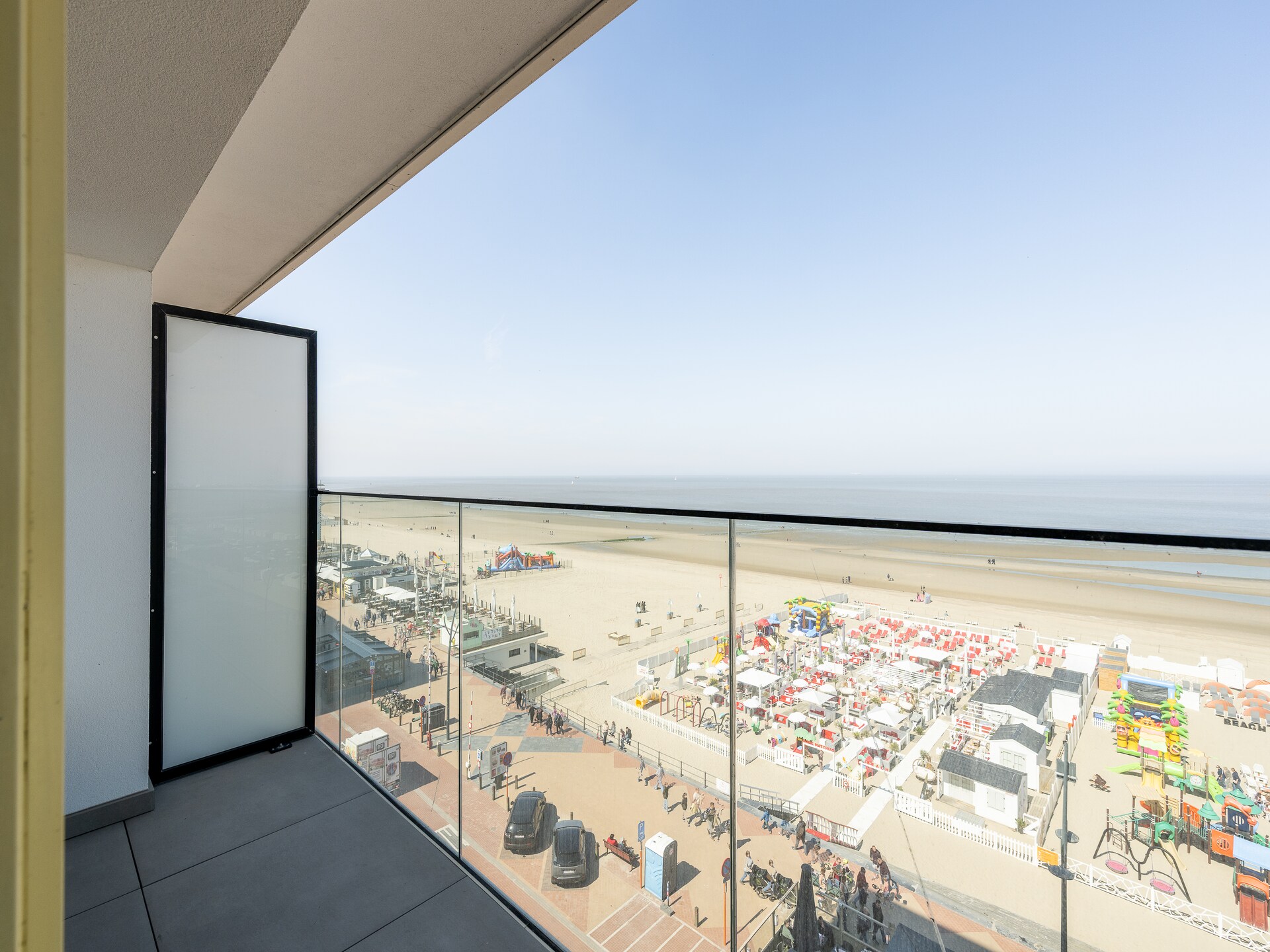 Licht appartement op de 6e verdieping met panoramisch zeezicht in Blankenberge - foto 4