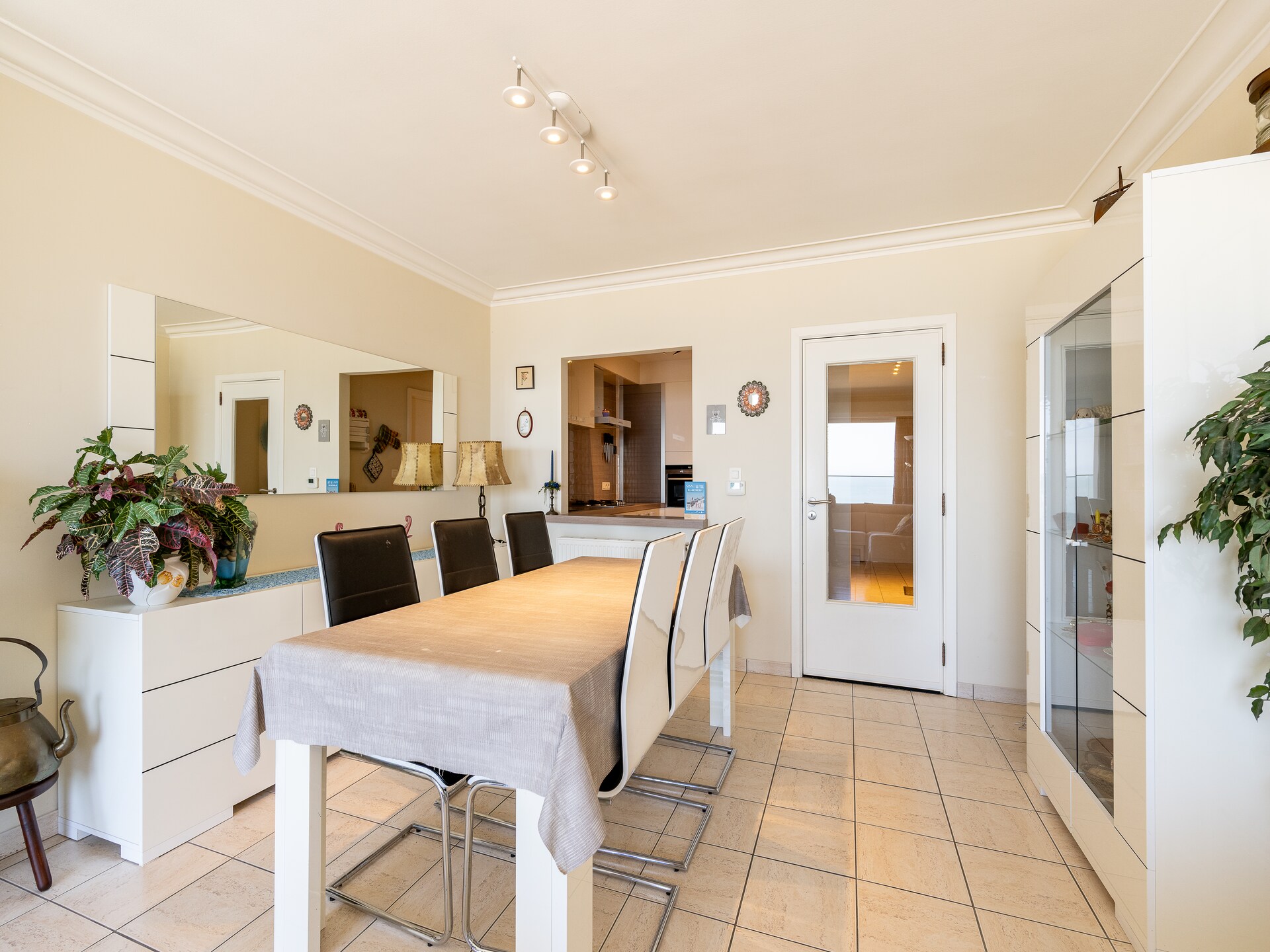 Licht appartement op de 6e verdieping met panoramisch zeezicht in Blankenberge - foto 9