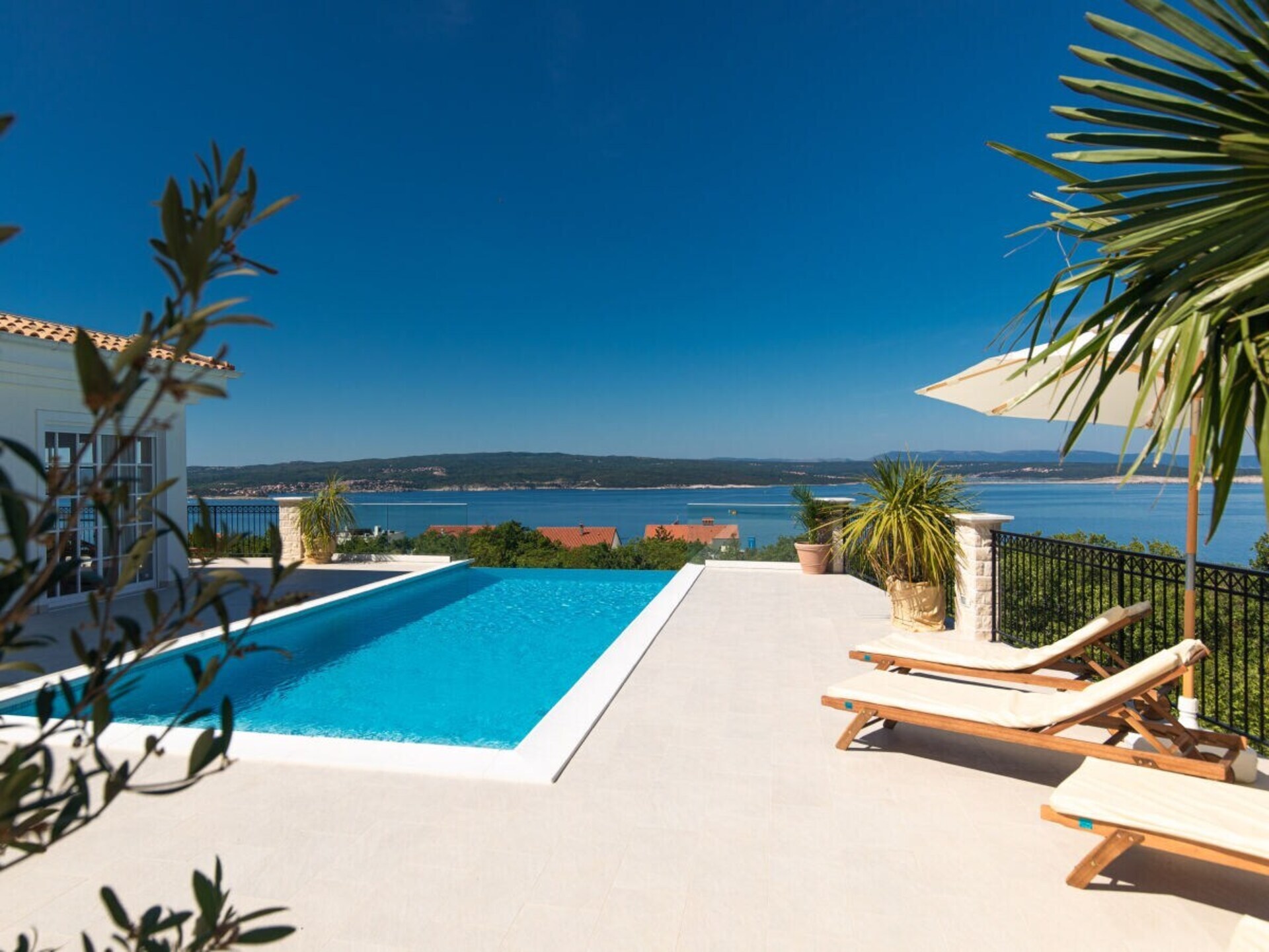 Luxe villa met privézwembad en panoramisch zeezicht in Crikvenica - foto 11