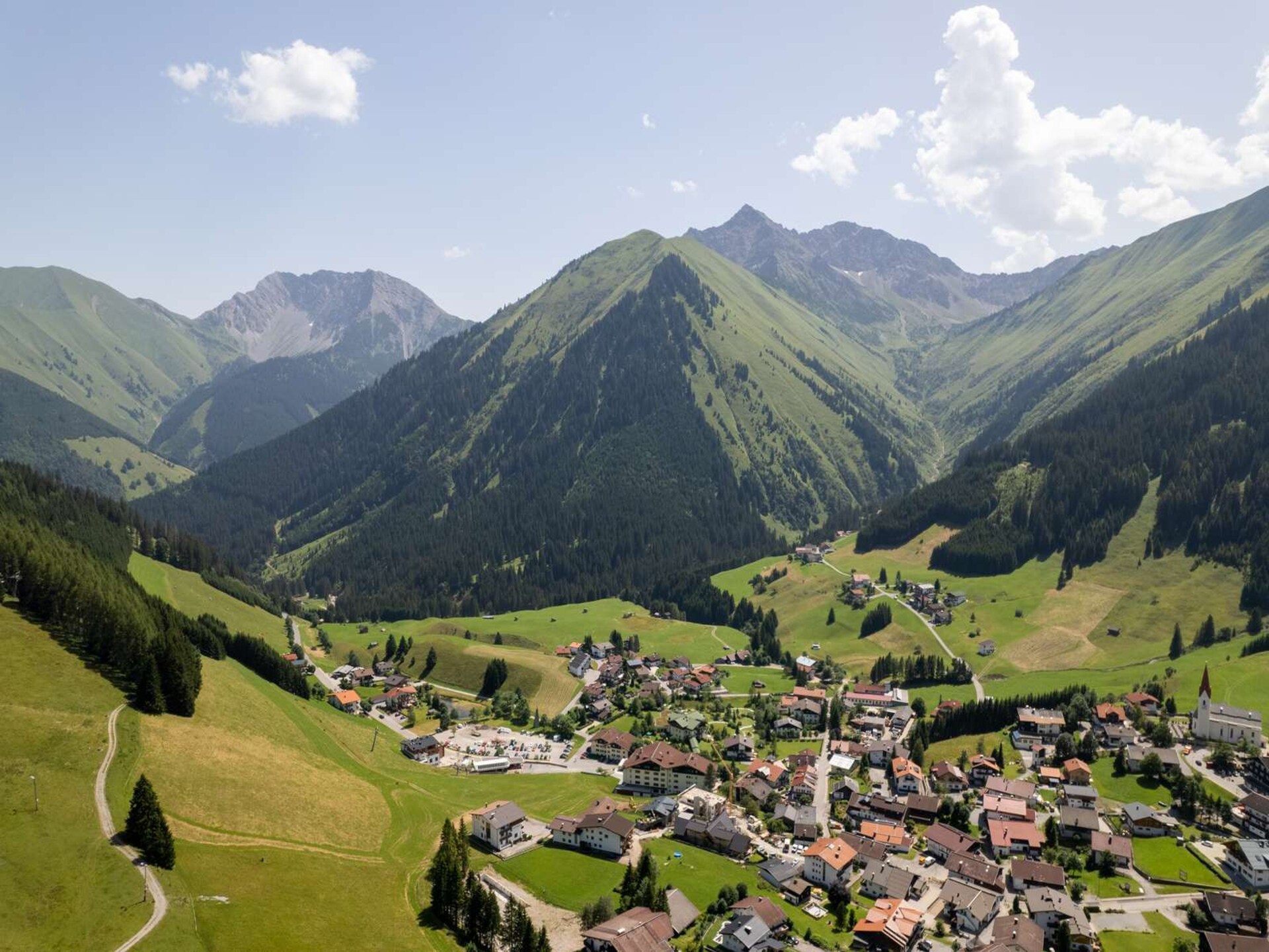 Luxe appartement met privé-sauna en buitenbad in Berwang, direct aan de piste - foto 13
