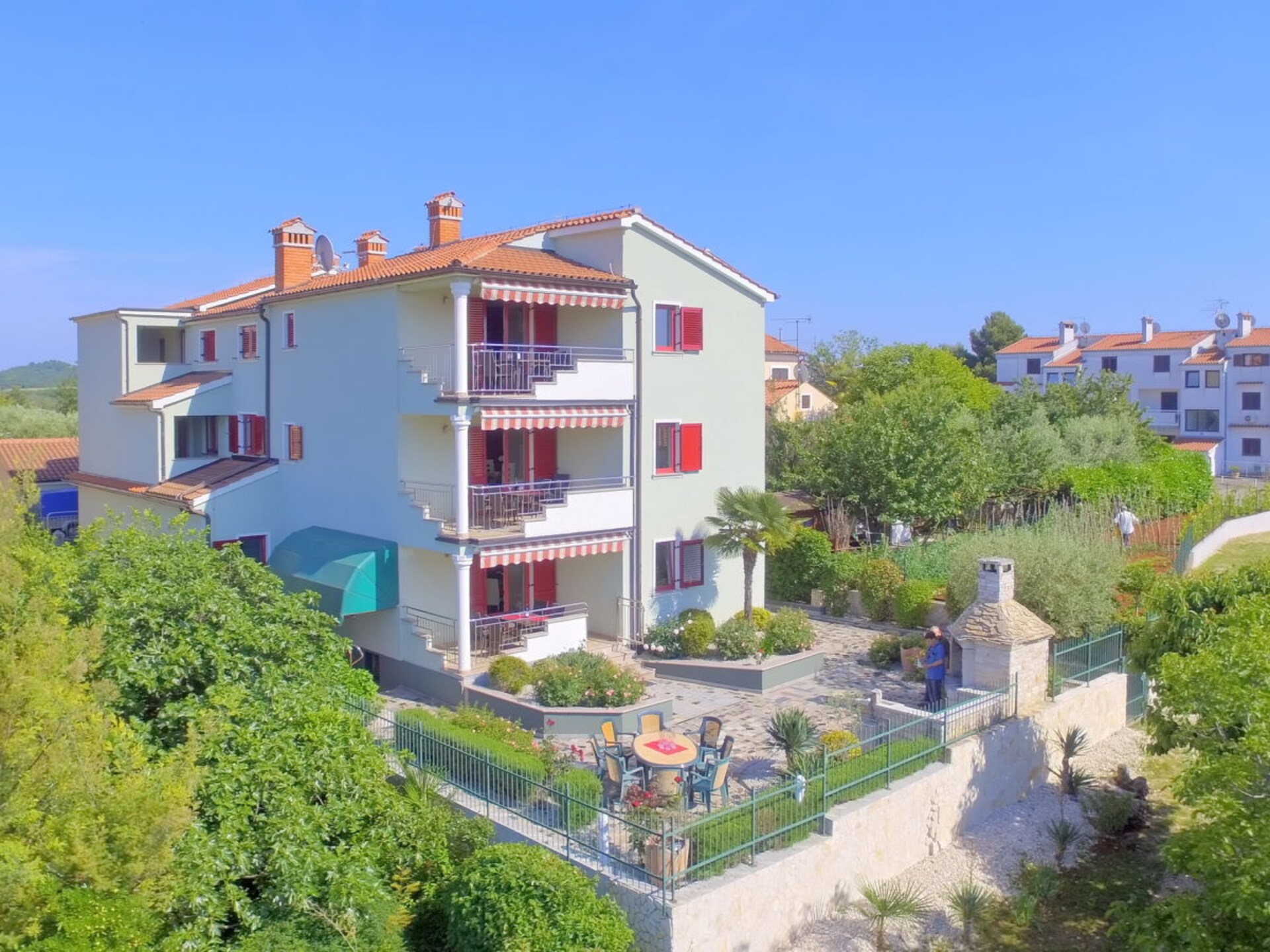 Exclusief appartement Mozart in Poreč met zeezicht en tuin - foto 1