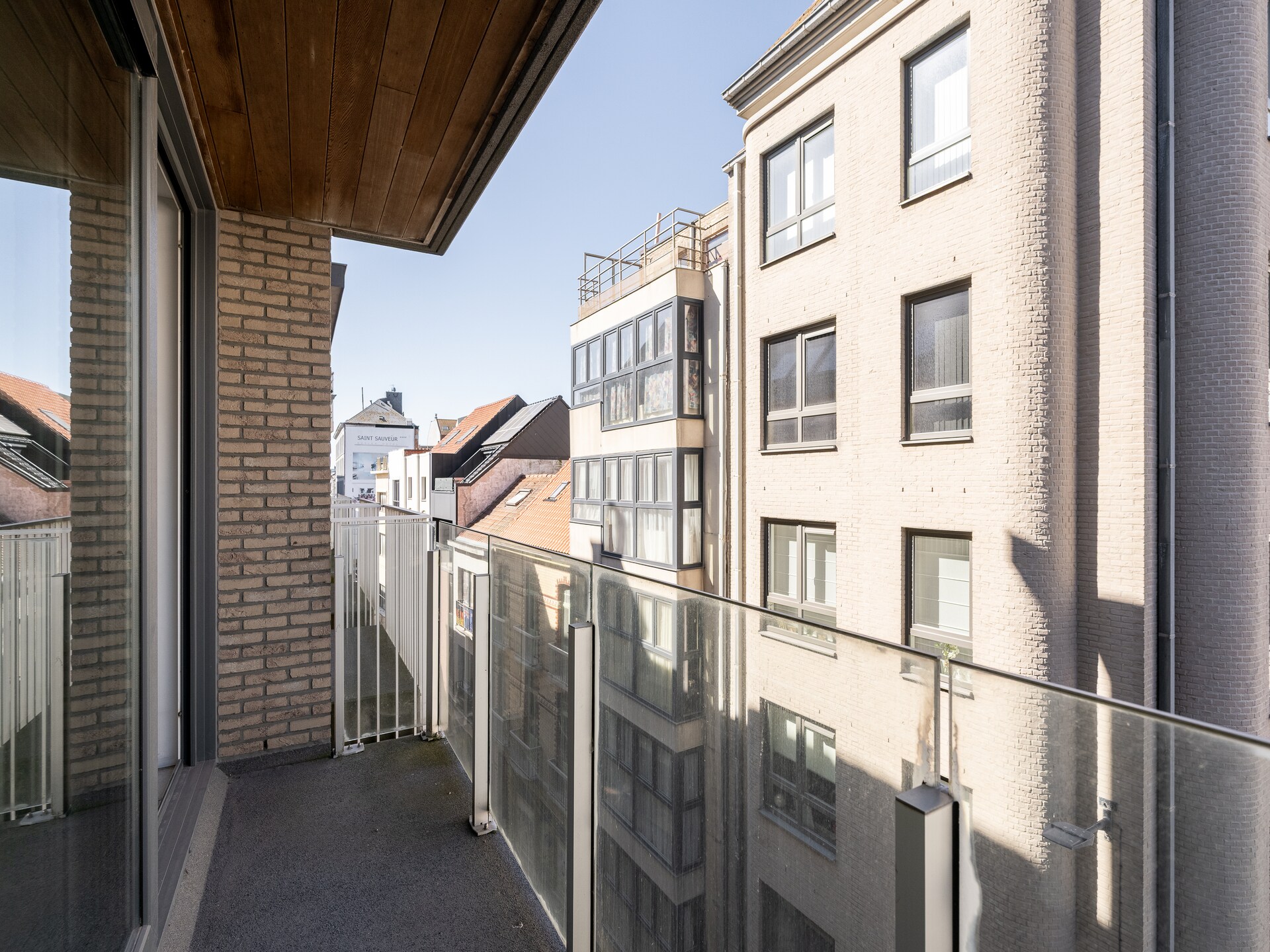 Modern appartement in Blankenberge met zijdelings zeezicht, terras en parkeerplaats - foto 3