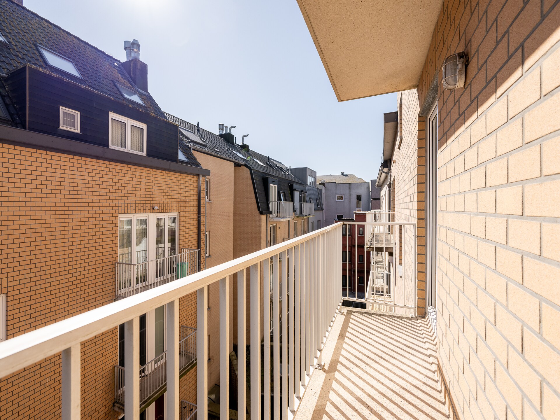 Modern appartement in Blankenberge met zijdelings zeezicht, terras en parkeerplaats - foto 17