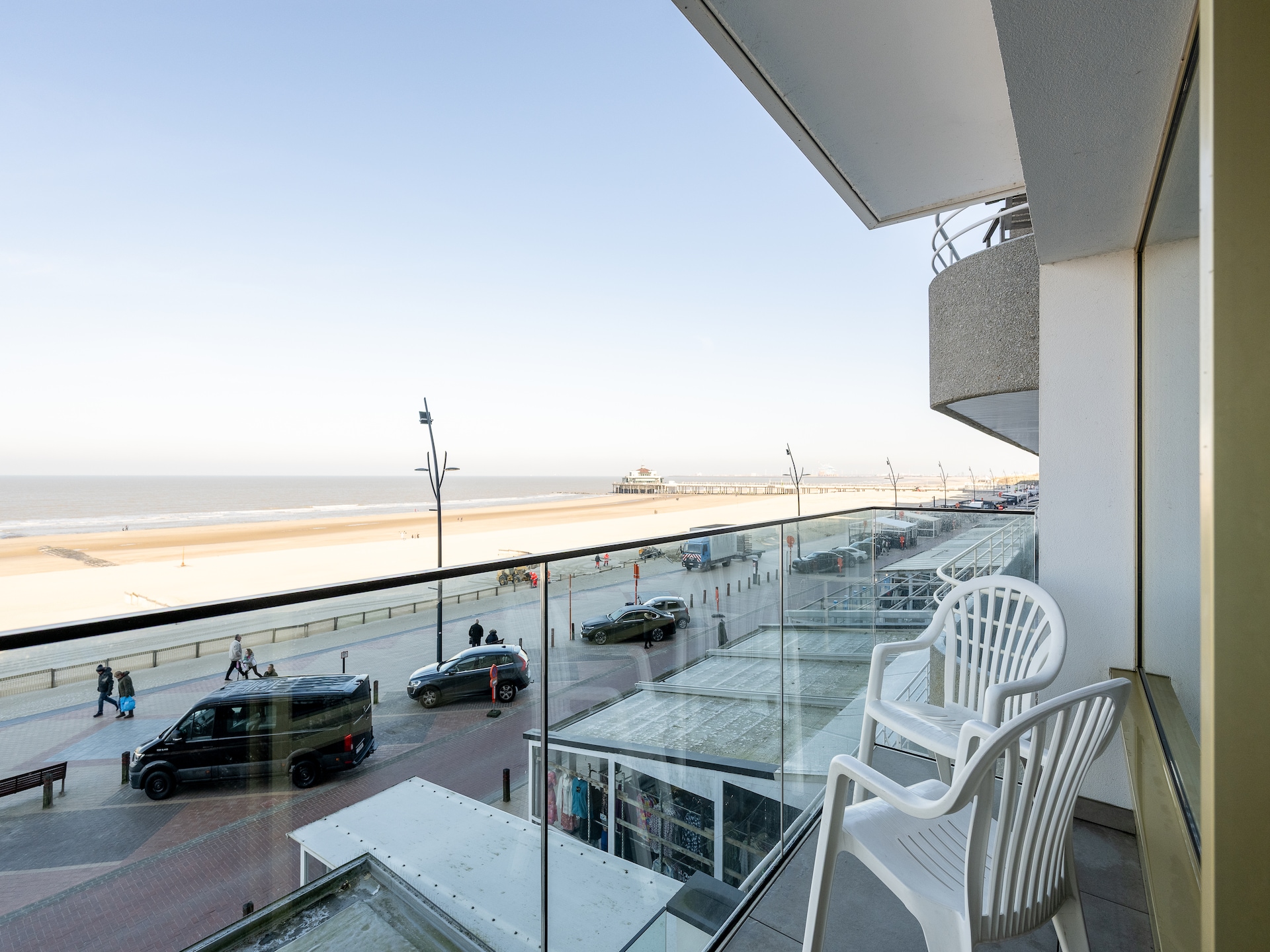 Appartement aan zee in Blankenberge met 2 slaapkamers en terras - foto 3