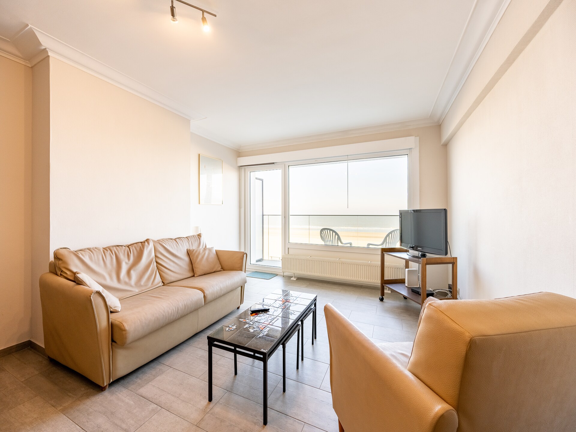 Appartement aan zee in Blankenberge met 2 slaapkamers en terras - foto 1