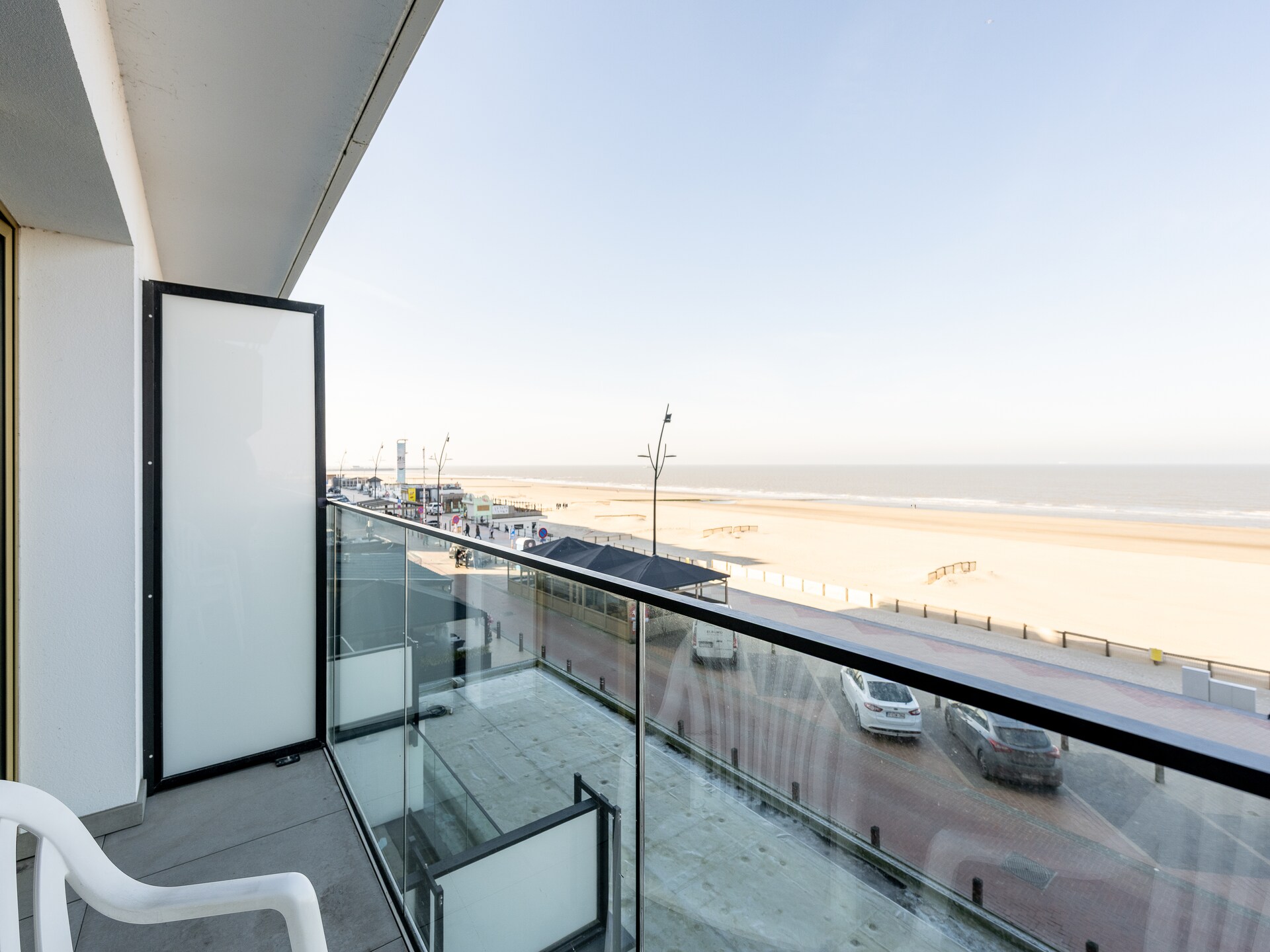 Appartement aan zee in Blankenberge met 2 slaapkamers en terras - foto 17