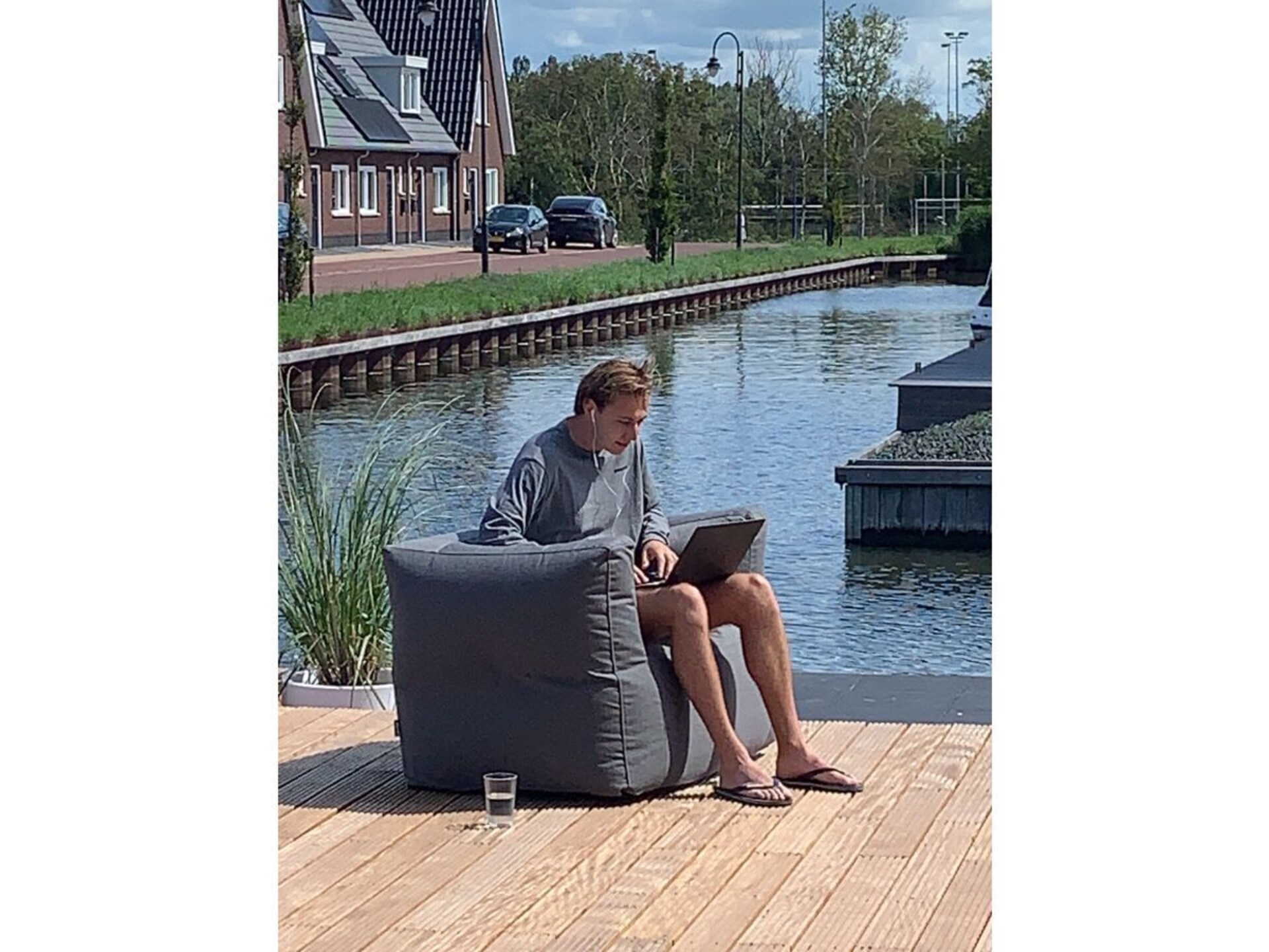 Moderne watervilla met 4 slaapkamers en eigen aanlegsteiger in Stavoren - foto 3