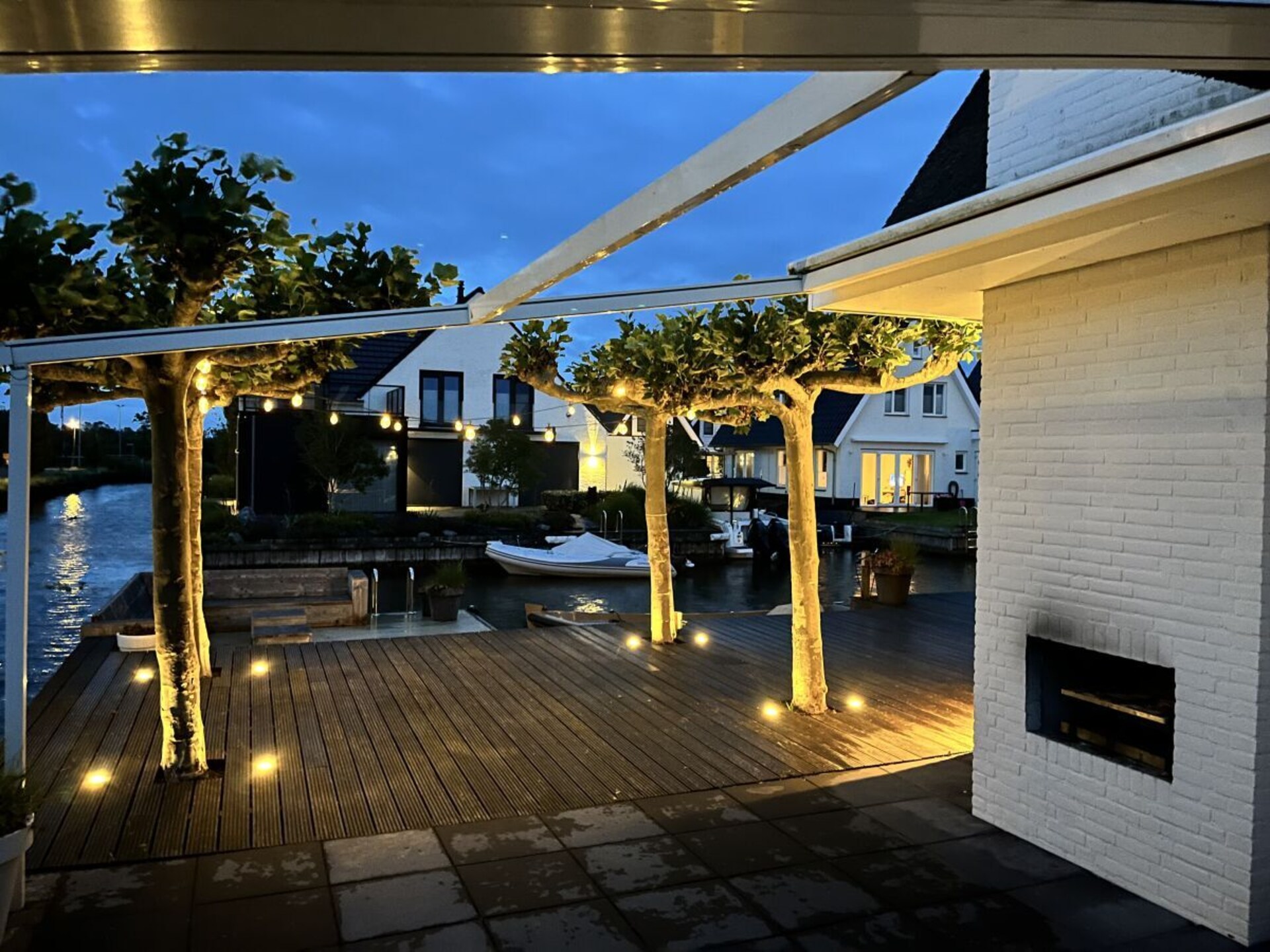 Moderne watervilla met 4 slaapkamers en eigen aanlegsteiger in Stavoren - foto 11