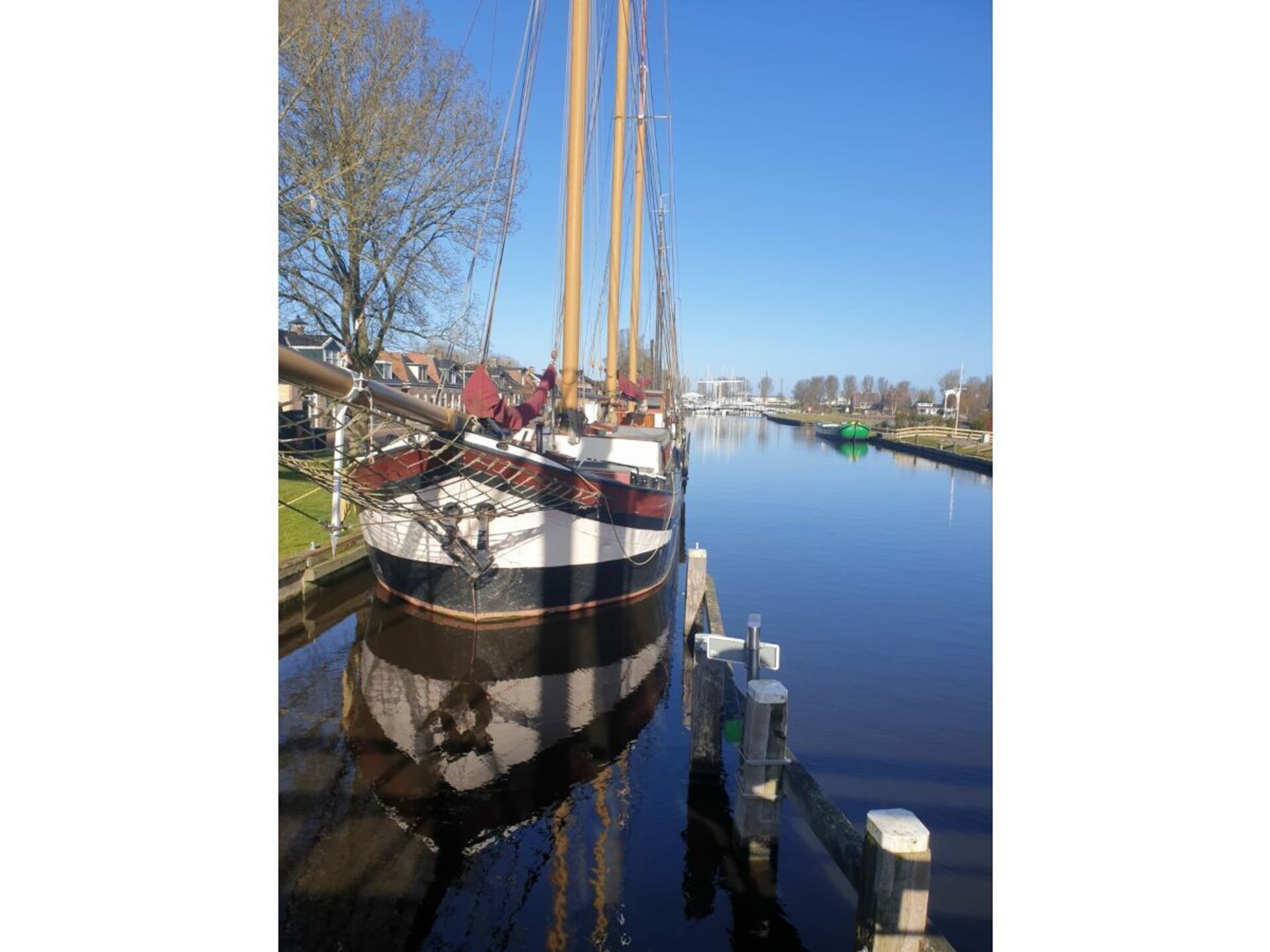 Moderne watervilla met 4 slaapkamers en eigen aanlegsteiger in Stavoren - foto 20