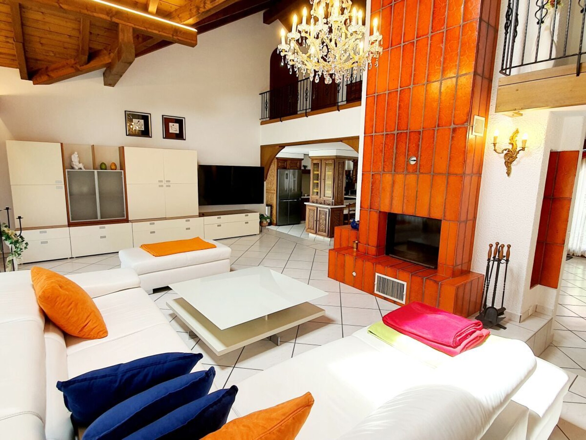 Ruime 7-slaapkamer villa met romantische bogen en bergzicht in Steg - foto 4