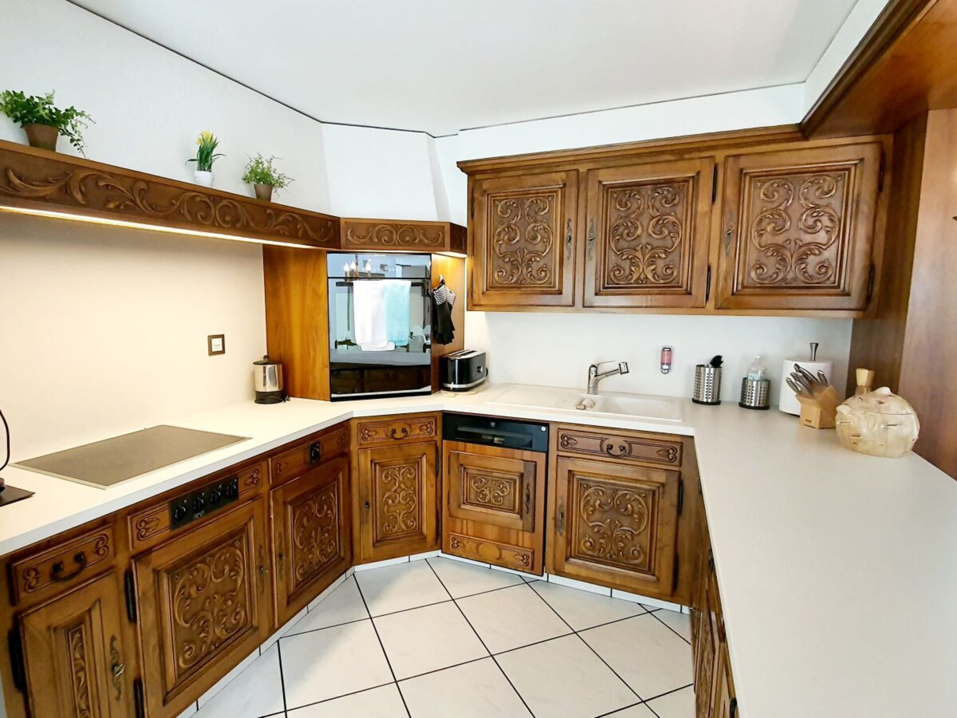 Ruime 7-slaapkamer villa met romantische bogen en bergzicht in Steg - foto 6