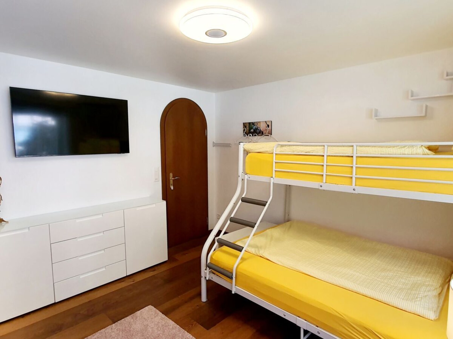 Ruime 7-slaapkamer villa met romantische bogen en bergzicht in Steg - foto 20