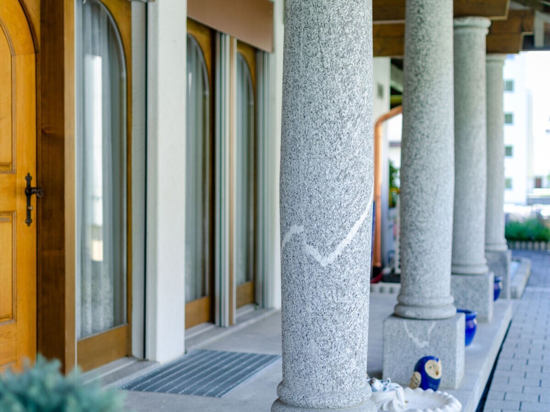 Ruime 7-slaapkamer villa met romantische bogen en bergzicht in Steg - foto 46