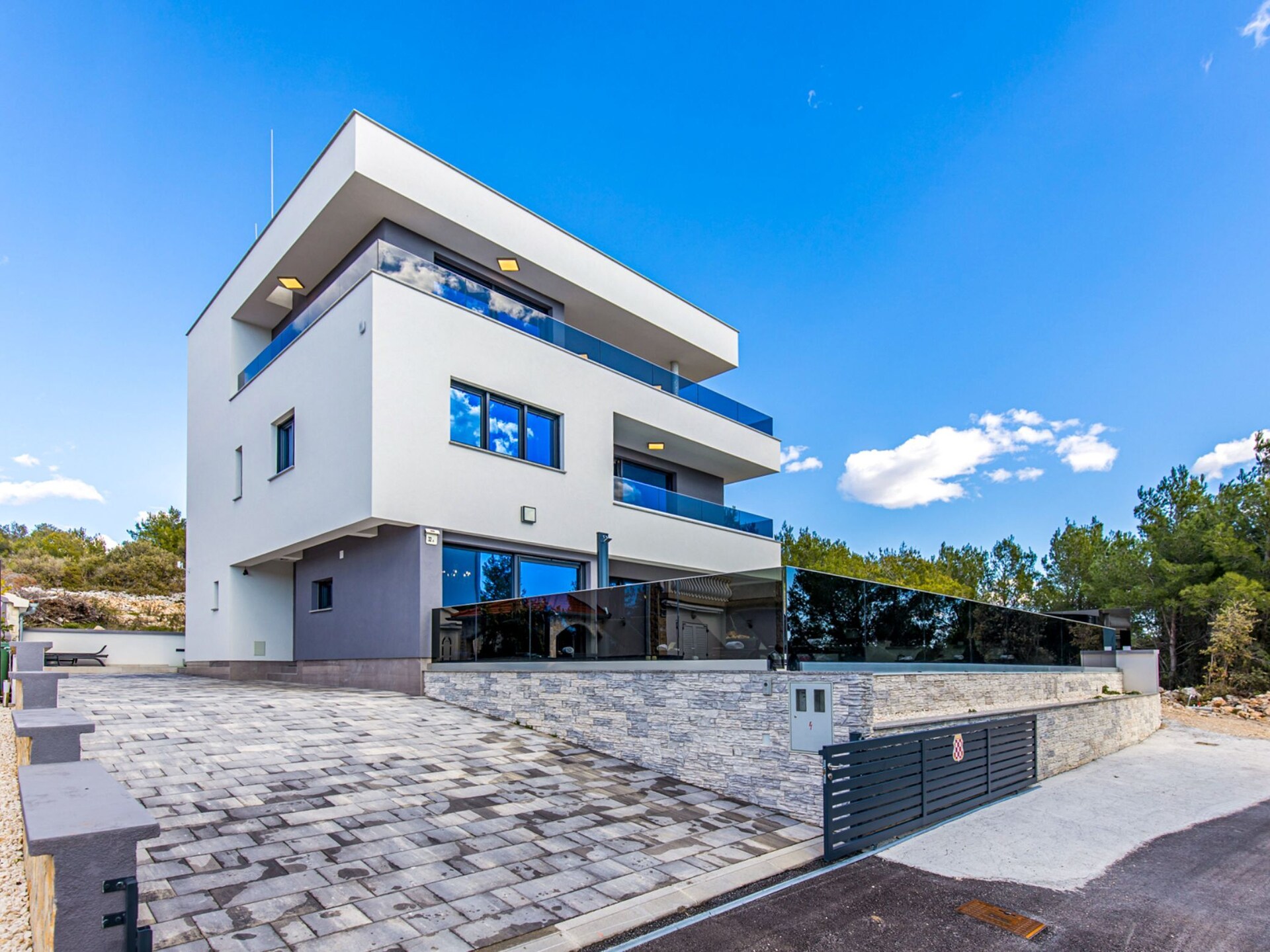 Villa Shaula: Modern 5-kamer villa met zwembad, sauna & gym nabij Šibenik - foto 27