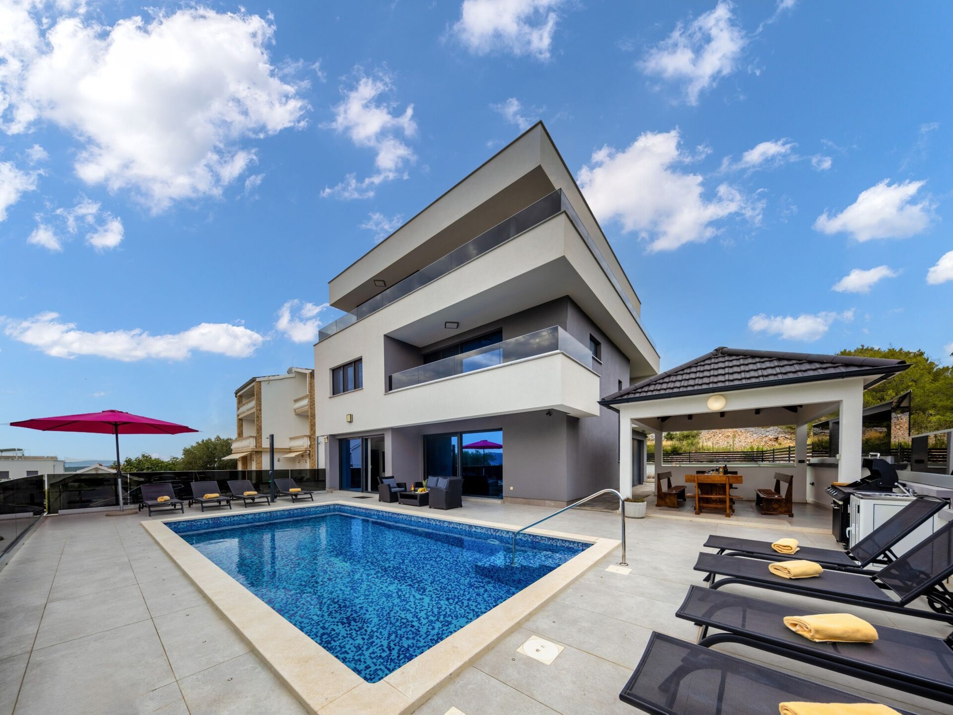 Villa Shaula: Modern 5-kamer villa met zwembad, sauna & gym nabij Šibenik - foto 37