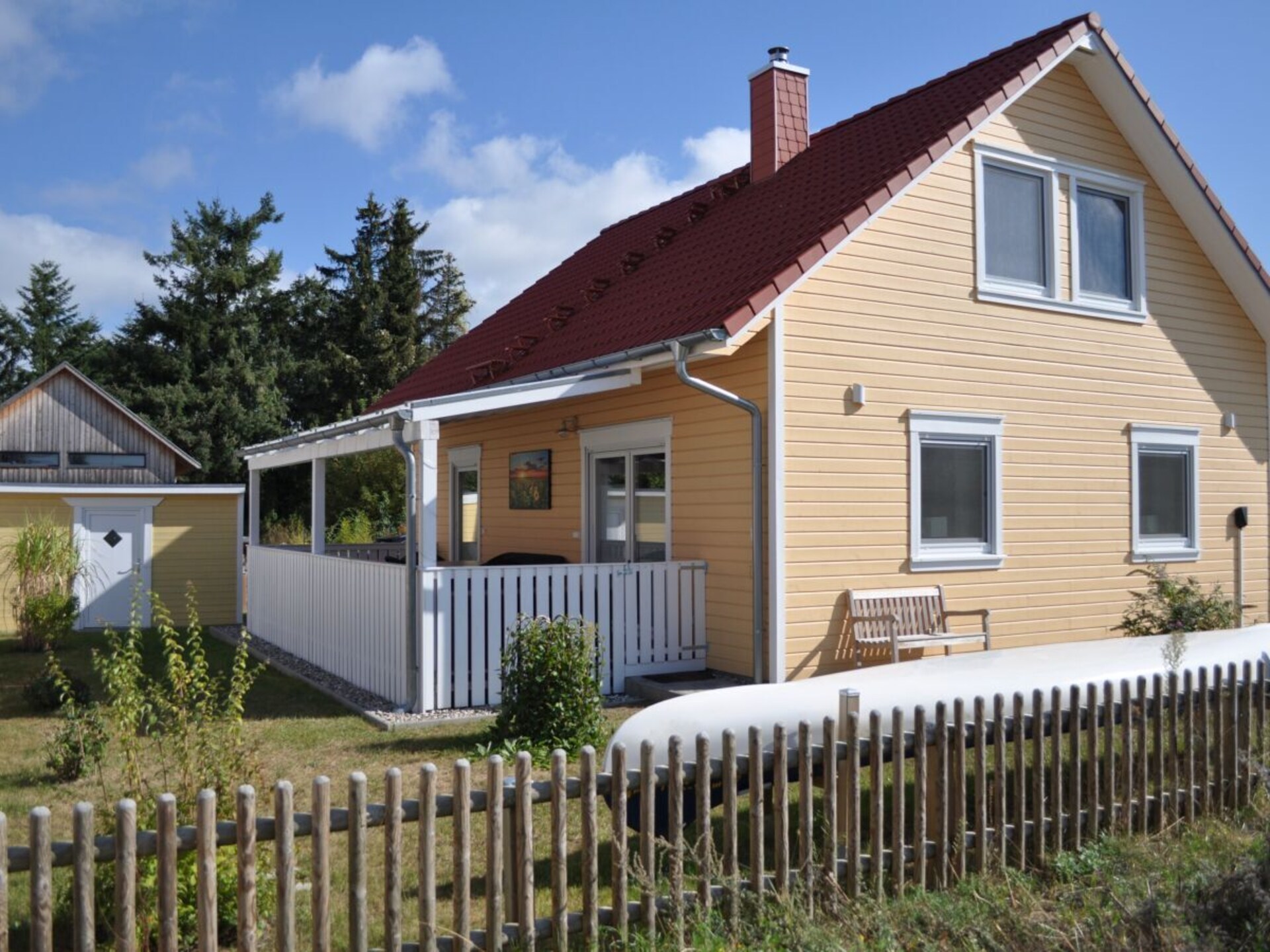 Modern houten vakantiehuis met sauna en zicht op het Great Warinermeer - foto 2