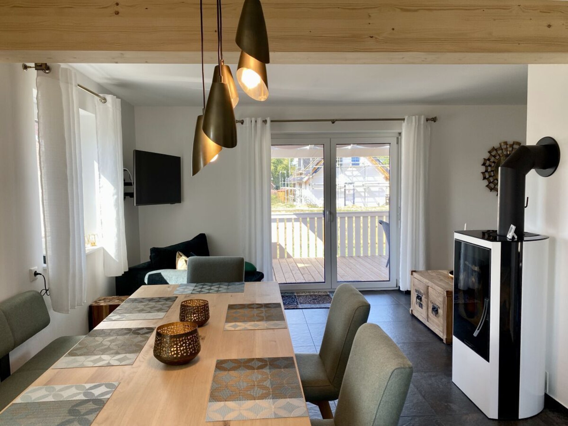 Modern houten vakantiehuis met sauna en zicht op het Great Warinermeer - foto 11