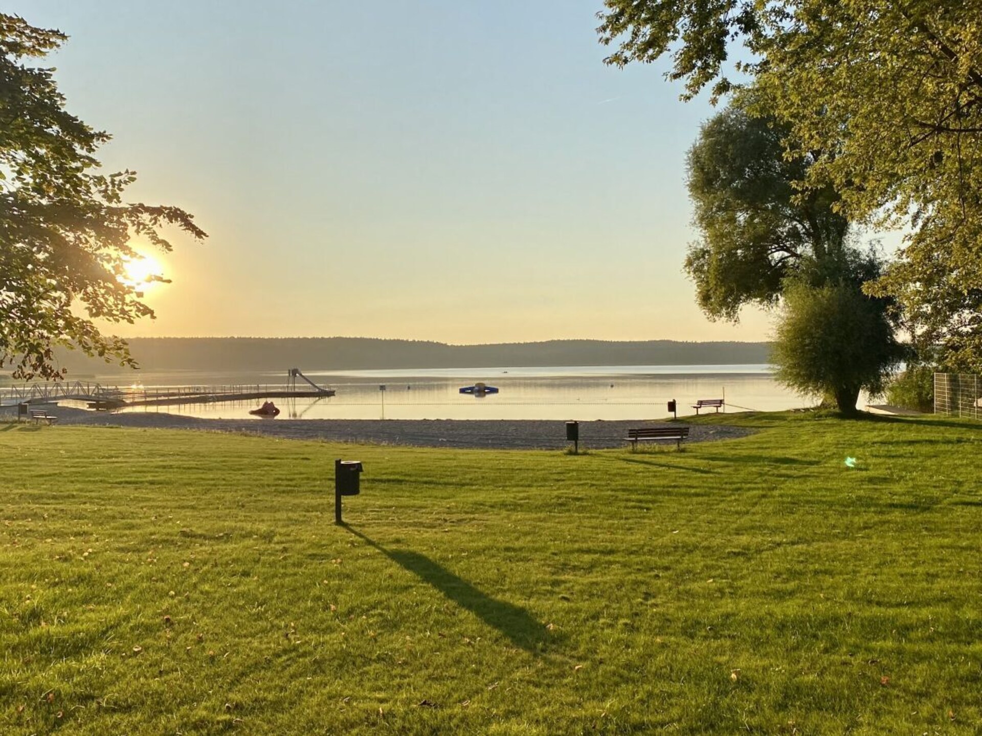 Modern houten vakantiehuis met sauna en zicht op het Great Warinermeer - foto 31