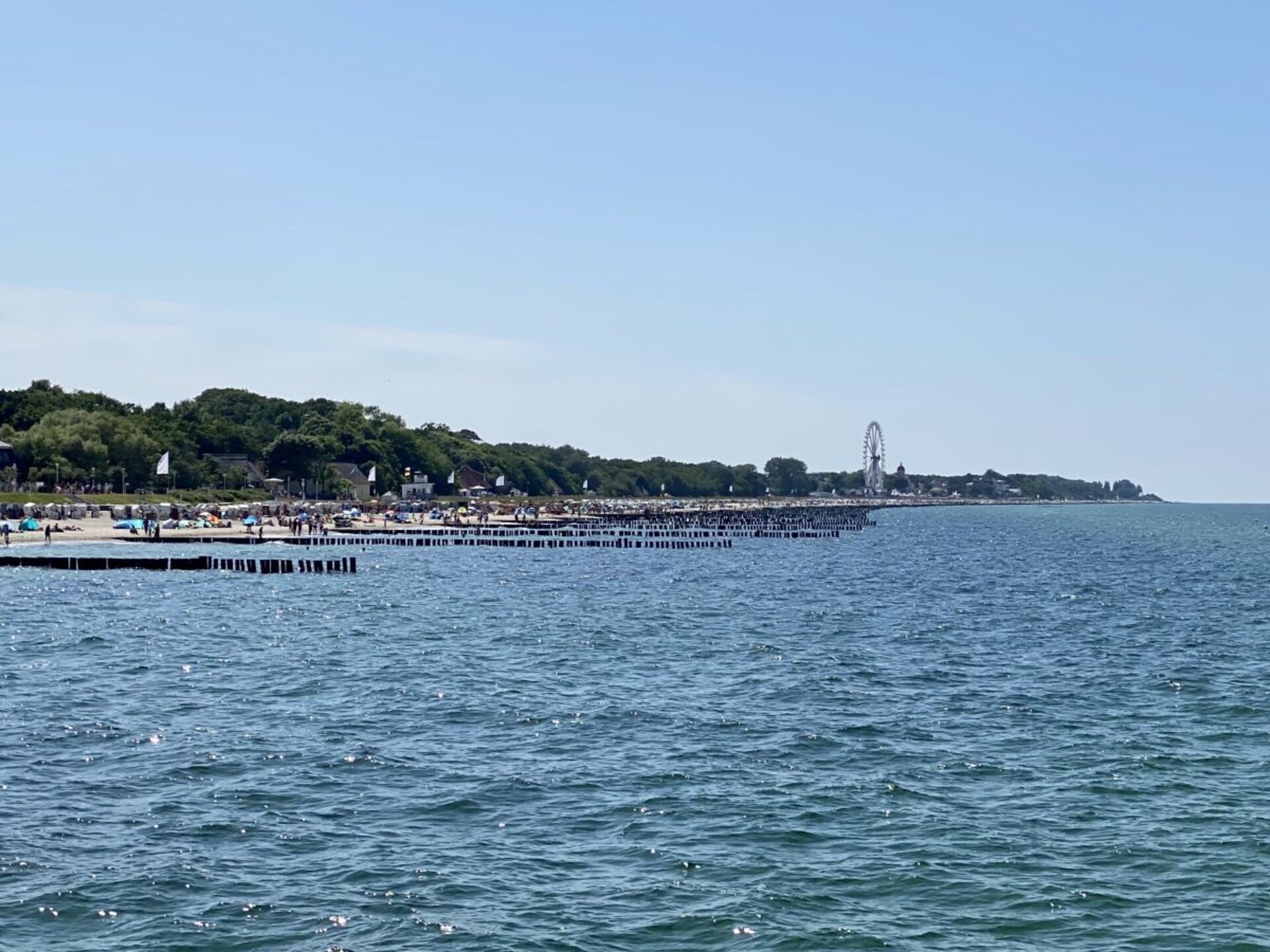 Modern houten vakantiehuis met sauna en zicht op het Great Warinermeer - foto 37