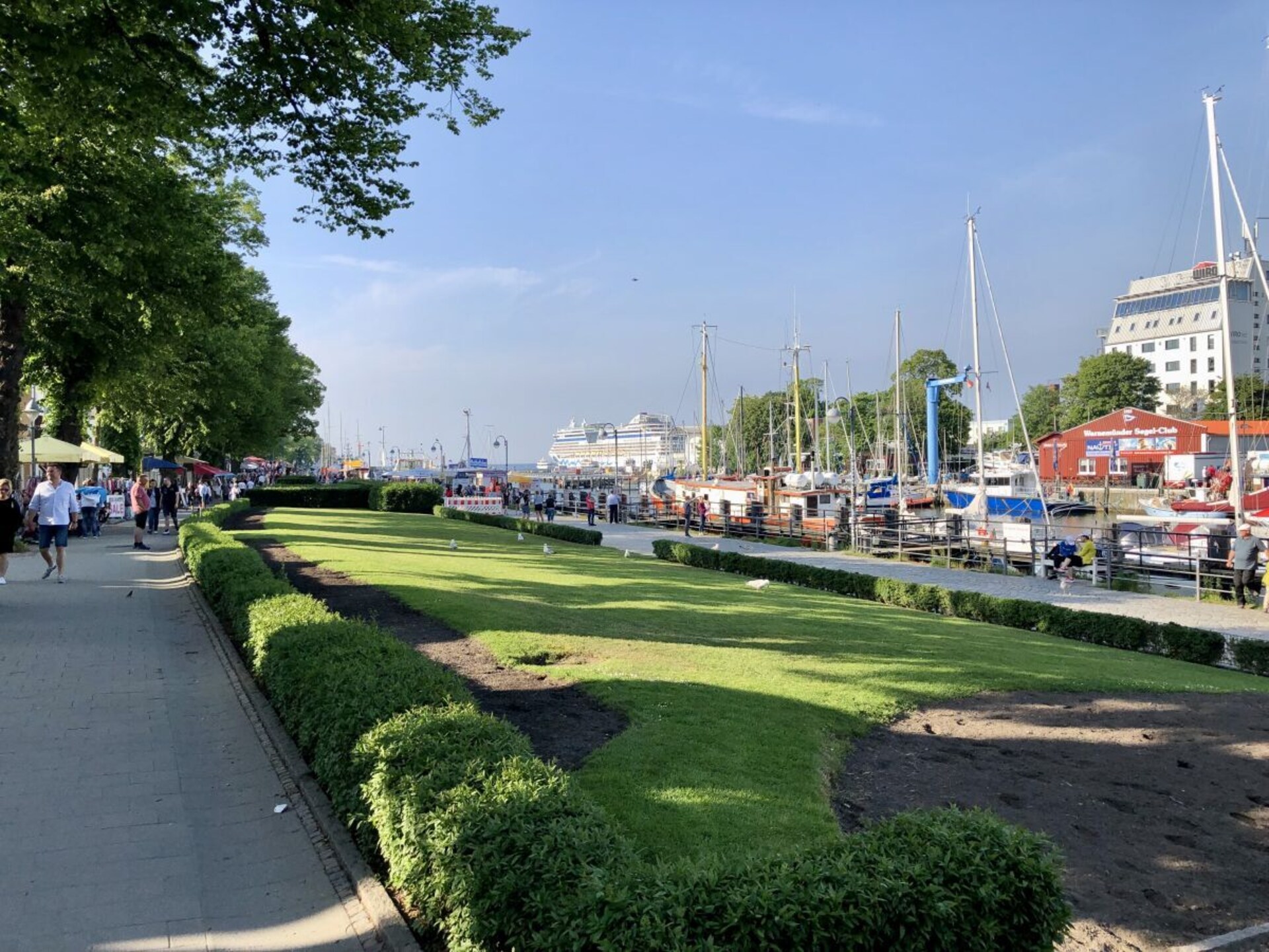 Modern houten vakantiehuis met sauna en zicht op het Great Warinermeer - foto 38