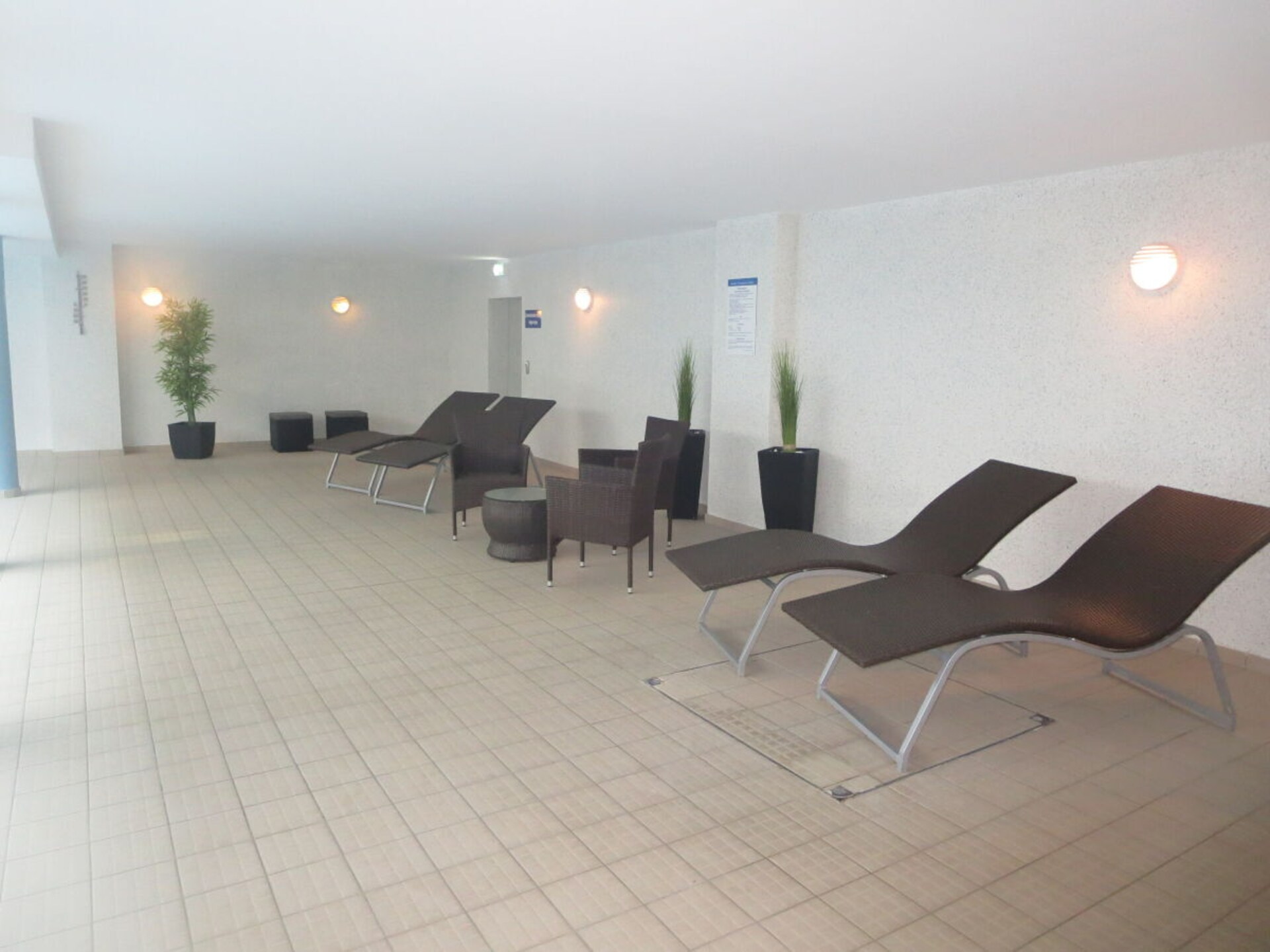 Rustiek appartement met zwembad, sauna en balkon op 800m van strand - foto 14