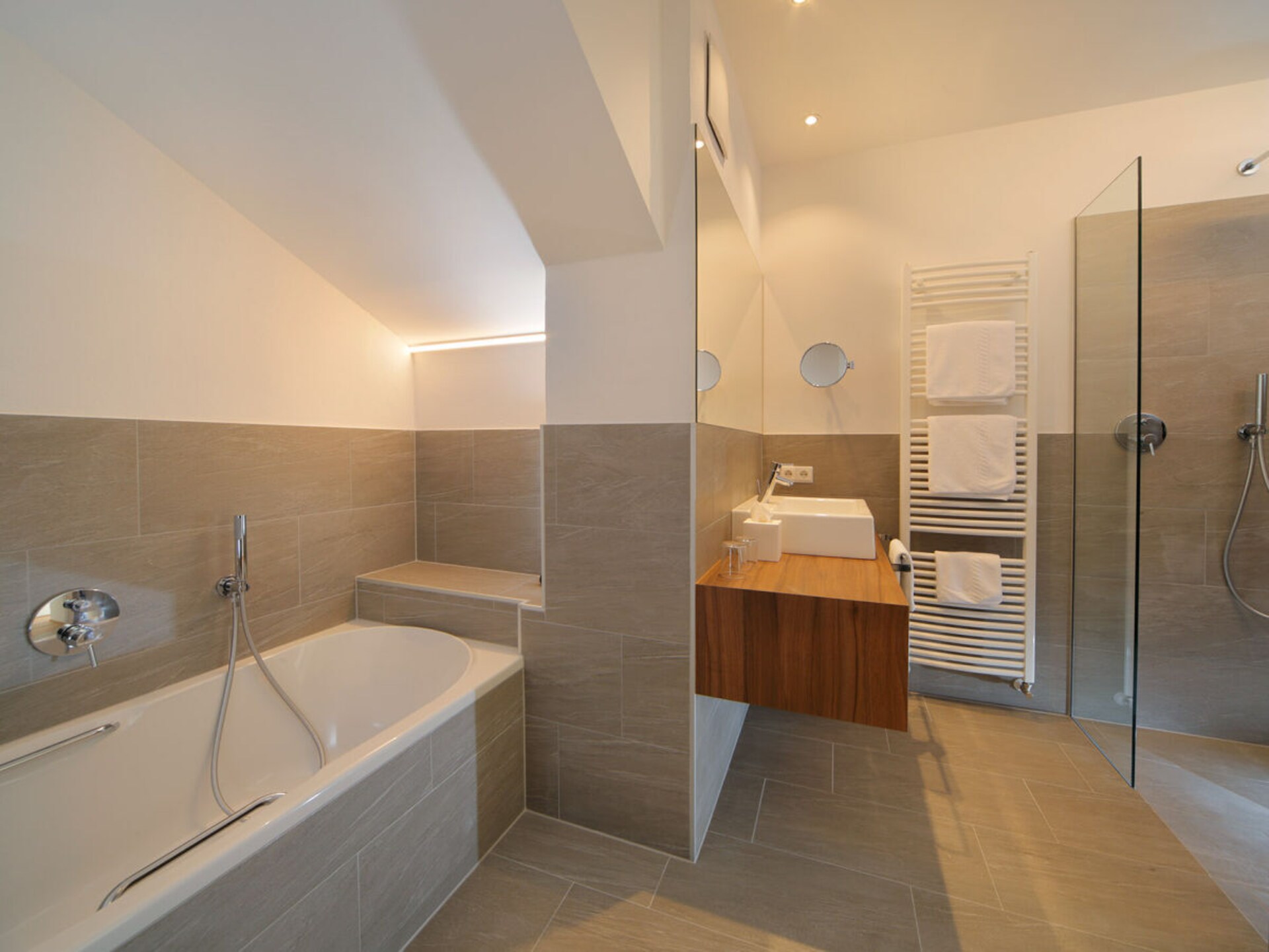 Rustiek appartement met 2 suites, zwembad en sauna bij Meran - foto 10