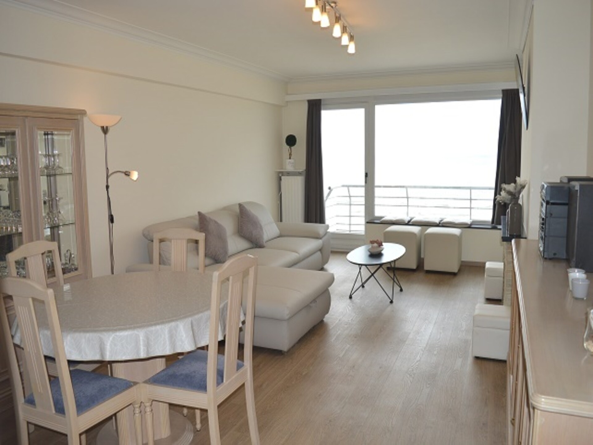 Zonovergoten appartement met zeezicht op de Zeedijk van Blankenberge - foto 9