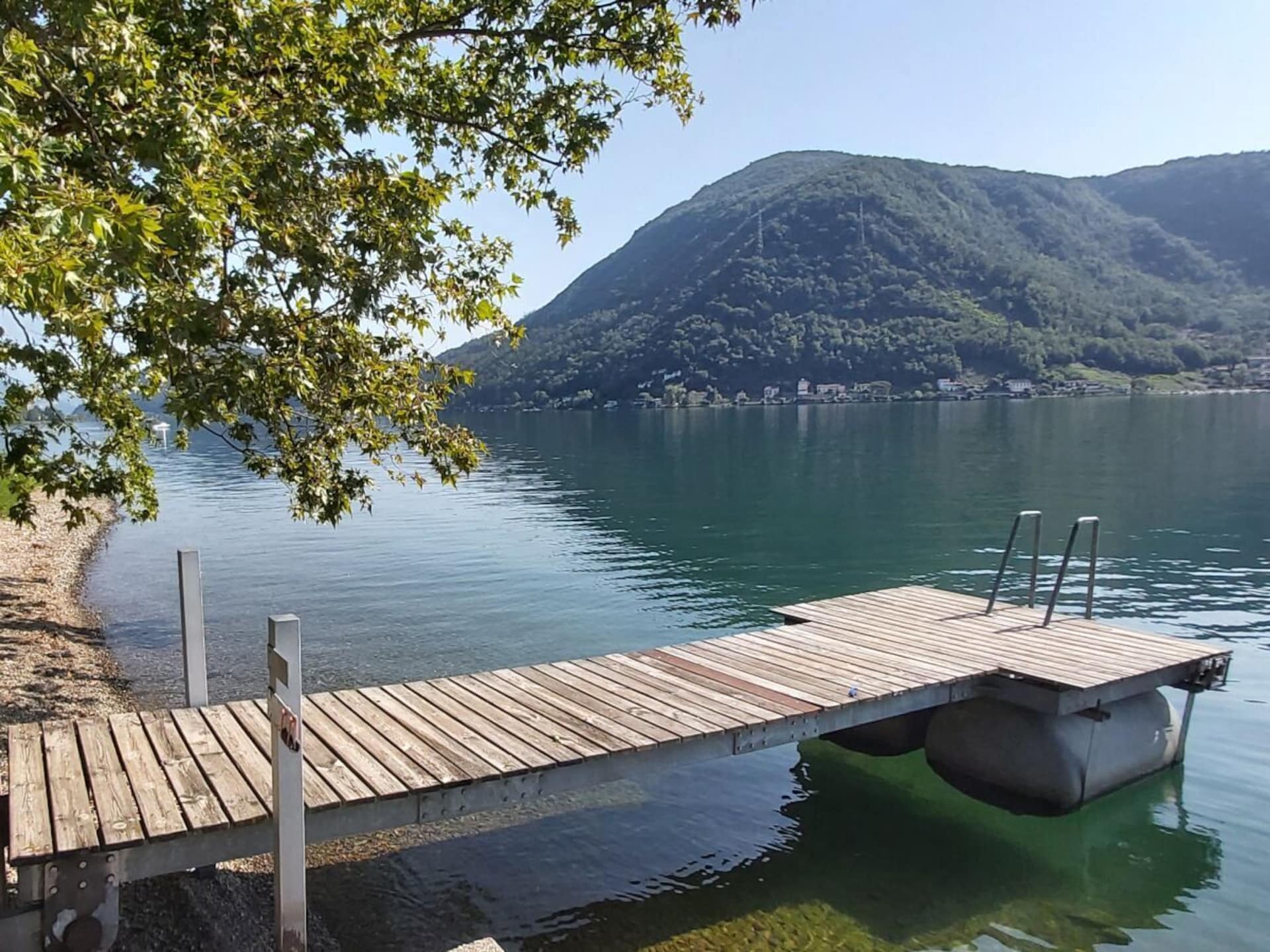 Smaakvol huis aan het Meer van Lugano met privéstrand en panoramisch terras - foto 15