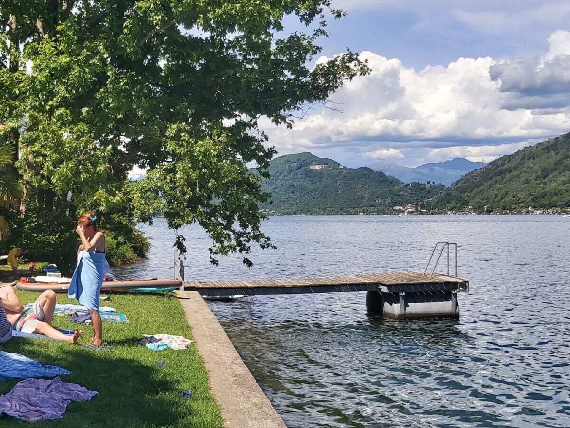 Smaakvol huis aan het Meer van Lugano met privéstrand en panoramisch terras - foto 18