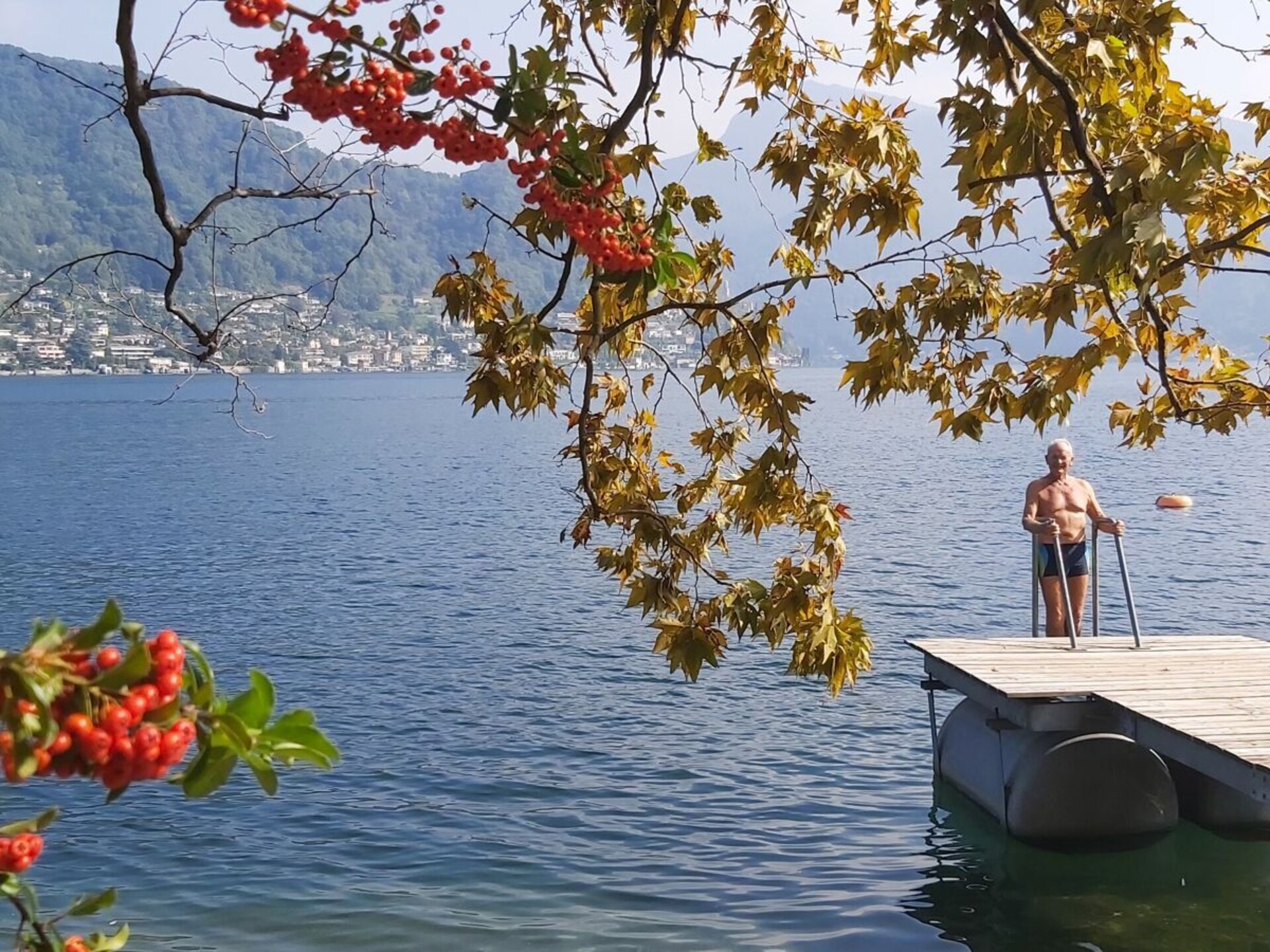 Smaakvol huis aan het Meer van Lugano met privéstrand en panoramisch terras - foto 19