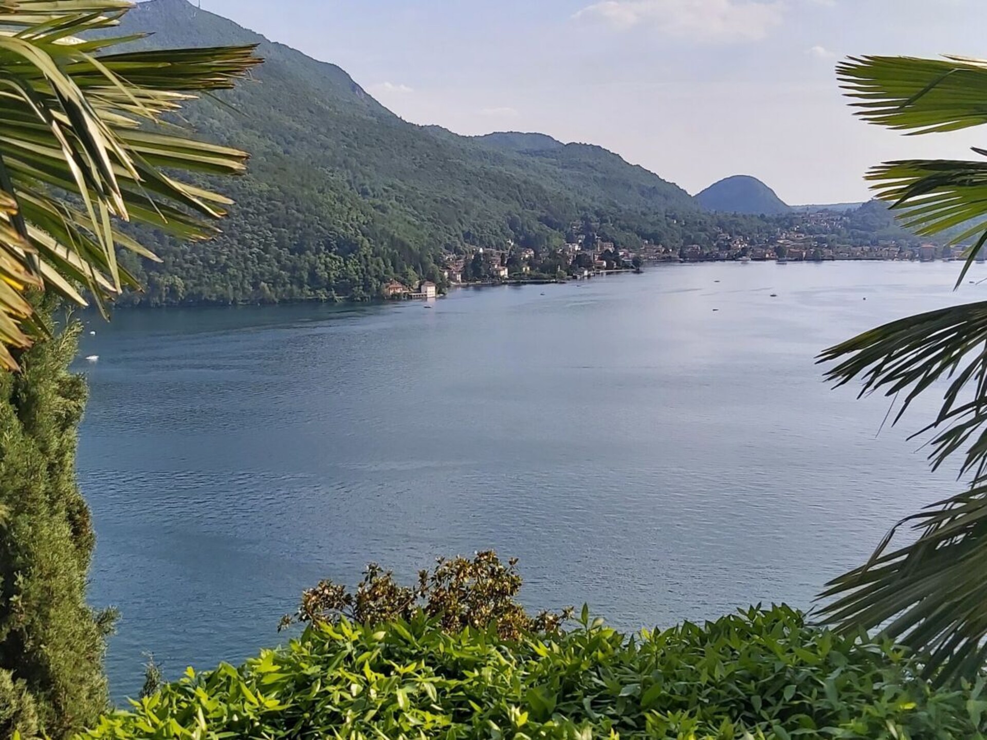 Smaakvol huis aan het Meer van Lugano met privéstrand en panoramisch terras - foto 24
