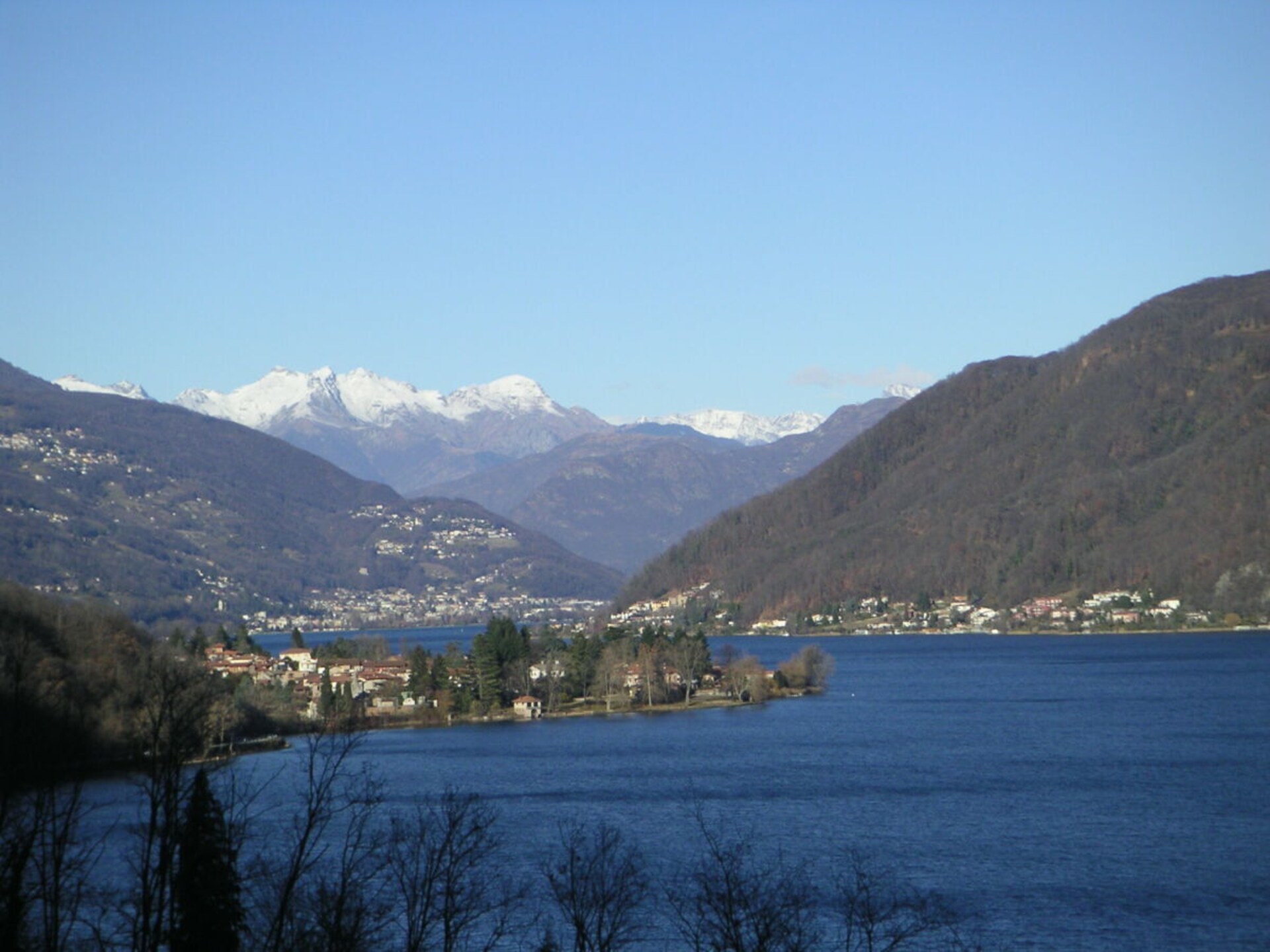 Smaakvol huis aan het Meer van Lugano met privéstrand en panoramisch terras - foto 29