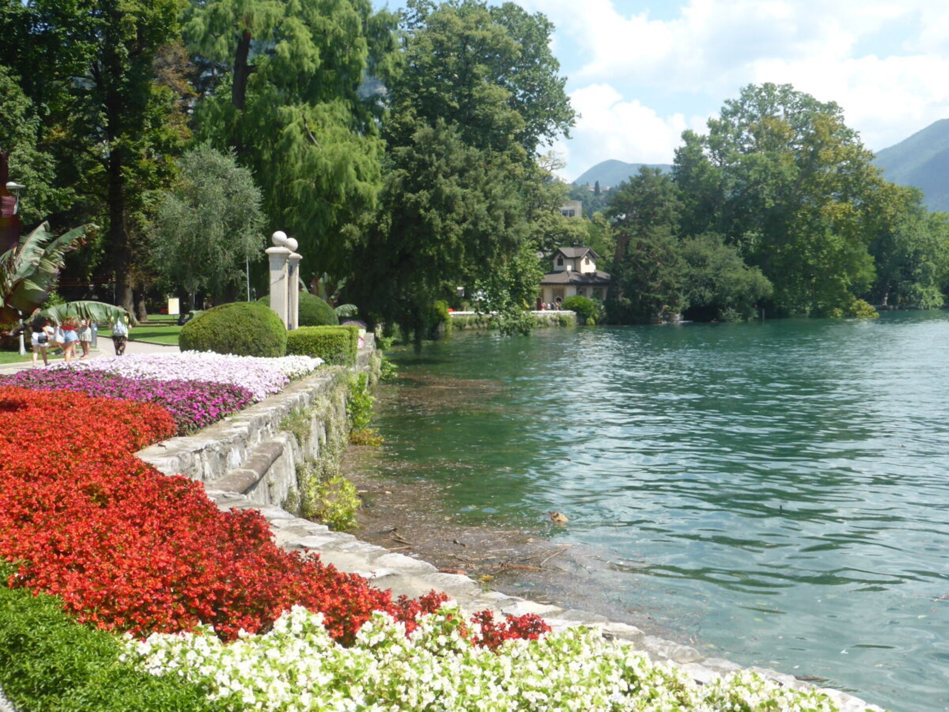 Smaakvol huis aan het Meer van Lugano met privéstrand en panoramisch terras - foto 32