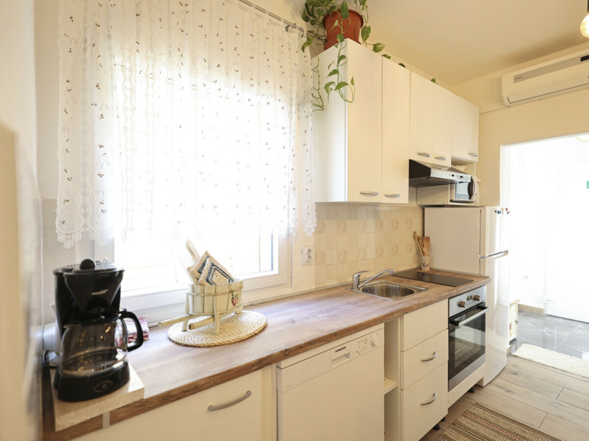 Vrijstaand huis met privézwembad, 2 km van Zadar strand & centrum - foto 14