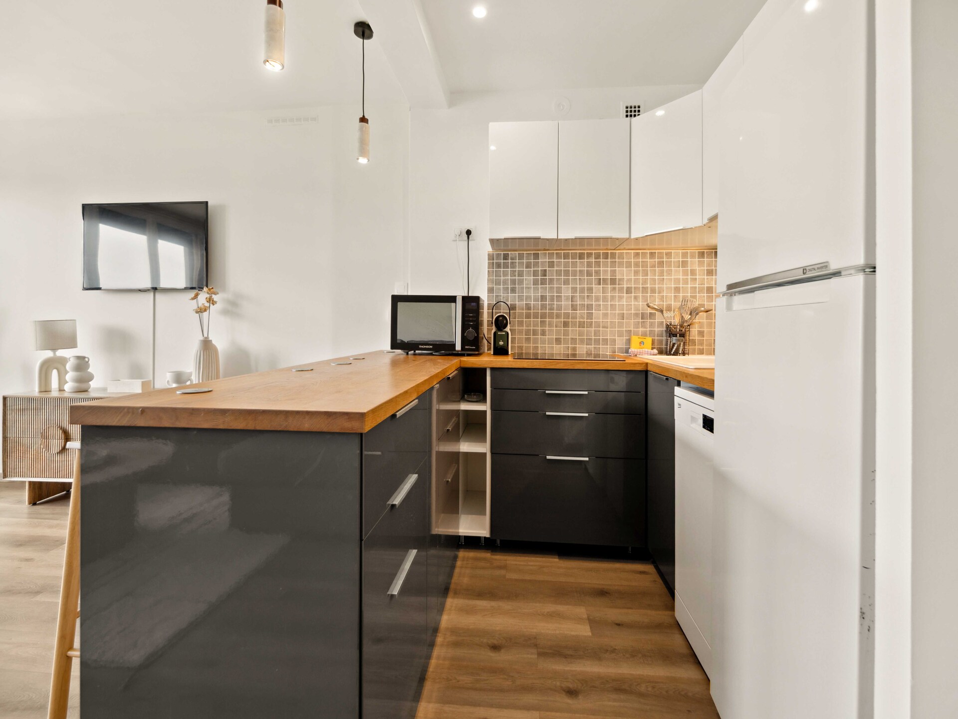 Modern appartement met zeezicht op 10 minuten van centrum Saint-Tropez - foto 2