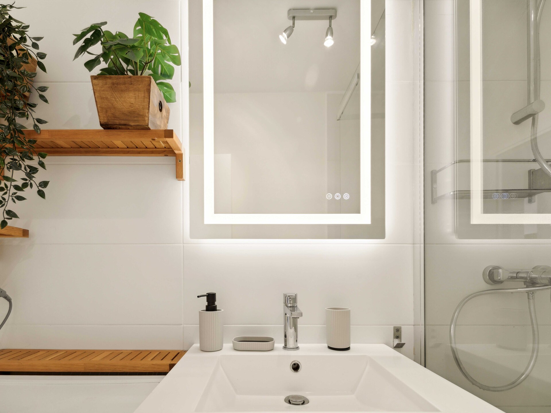 Modern appartement met zeezicht op 10 minuten van centrum Saint-Tropez - foto 25