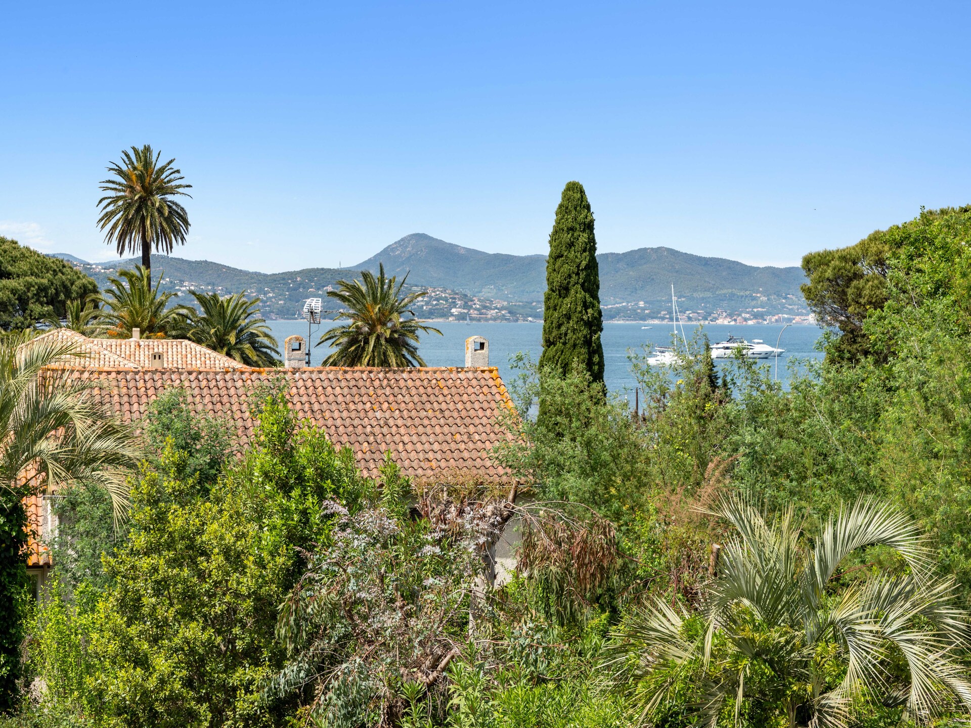 Modern appartement met zeezicht op 10 minuten van centrum Saint-Tropez - foto 31