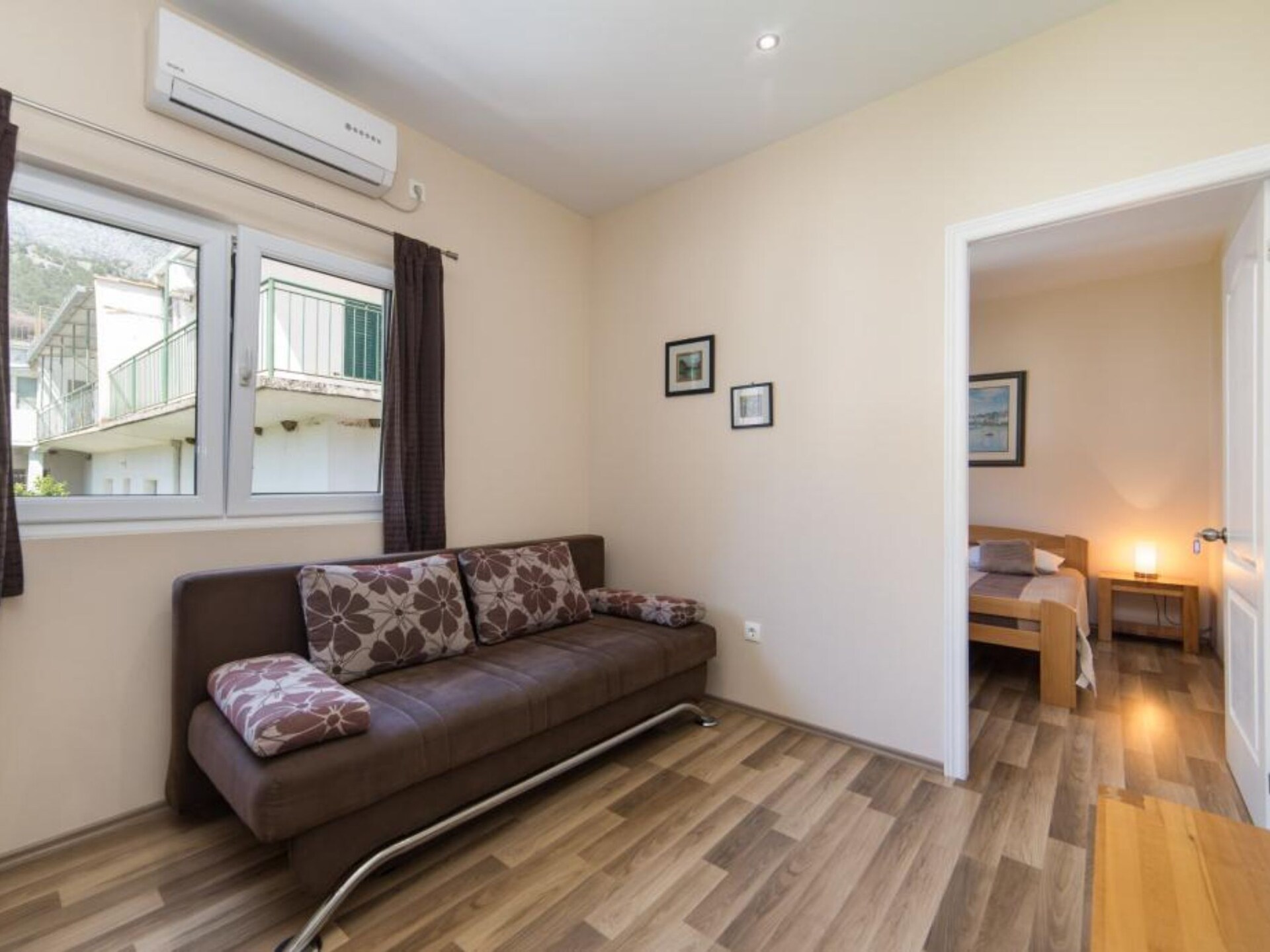 Modern appartement vlakbij zee in centrum Drvenik - foto 2