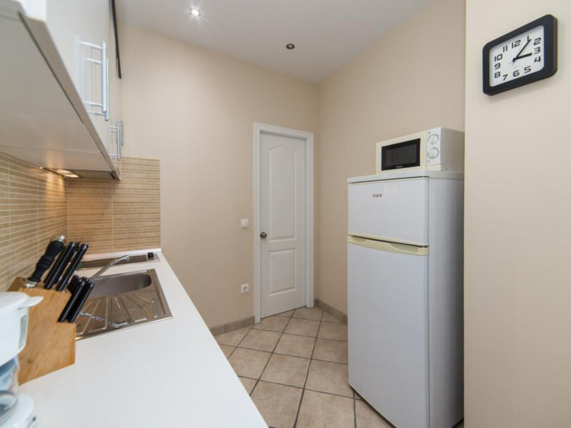 Modern appartement vlakbij zee in centrum Drvenik - foto 4