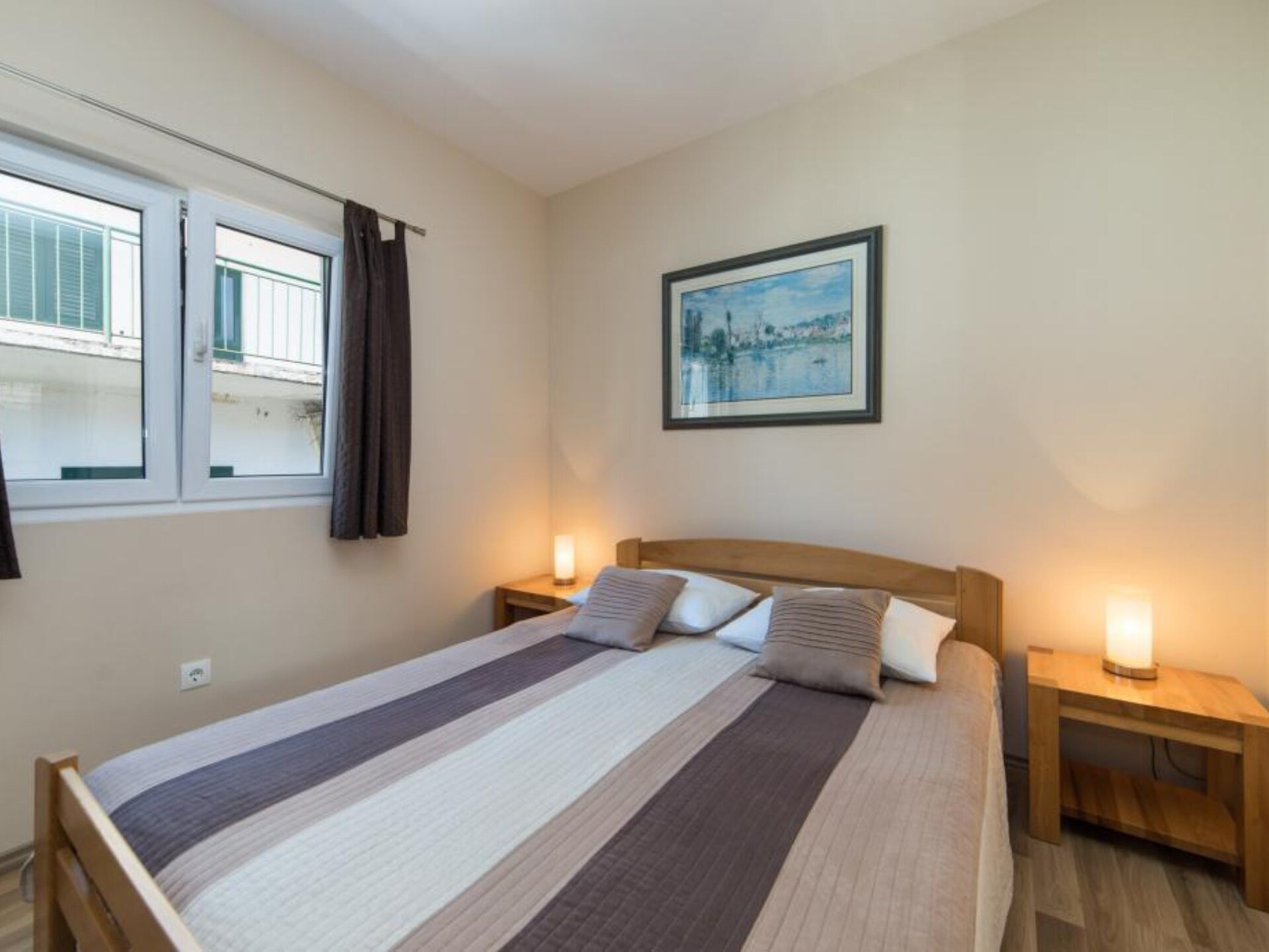 Modern appartement vlakbij zee in centrum Drvenik - foto 7
