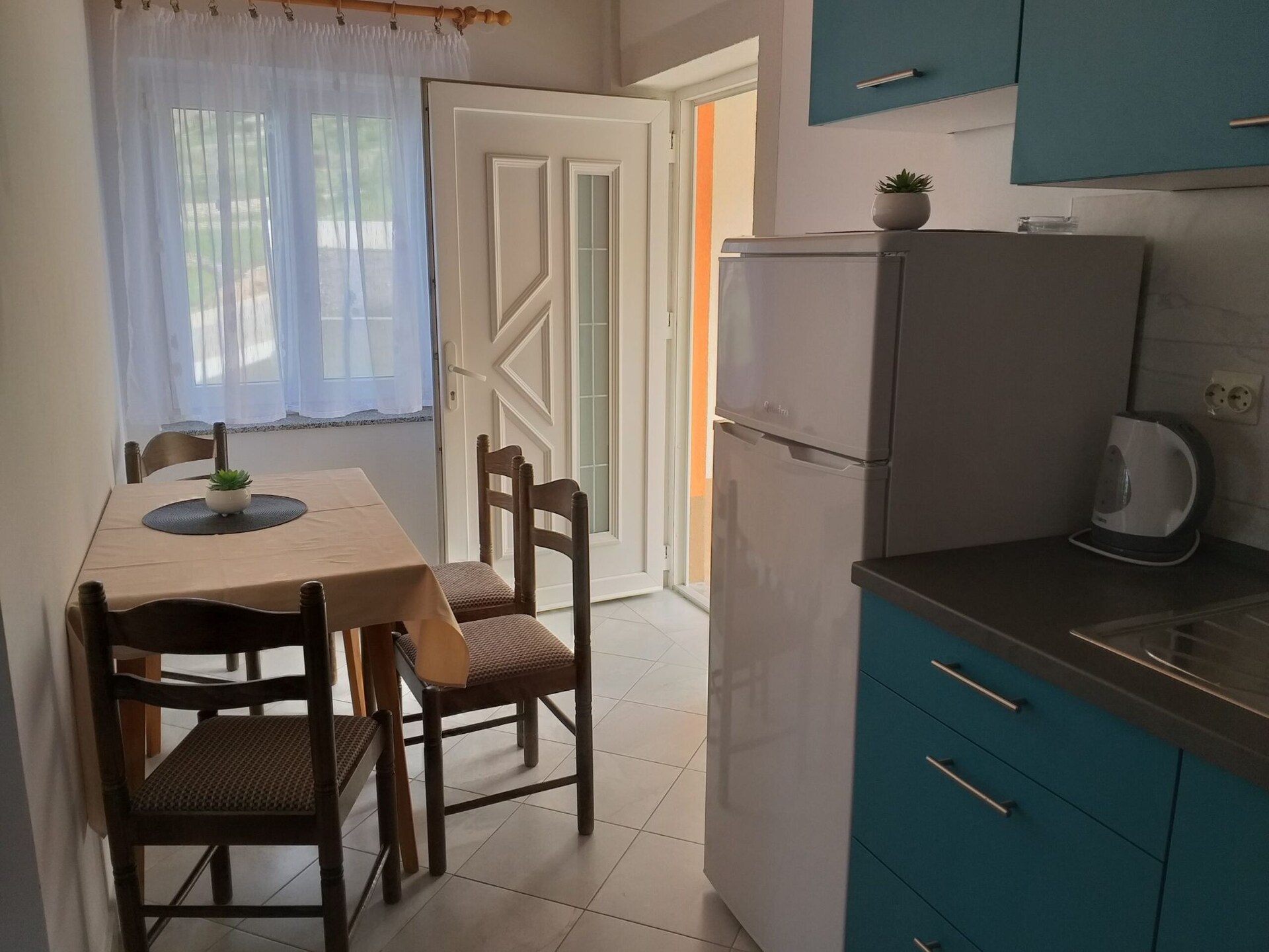 Op 300 m van het strand: Rustgevend appartement op Pag - foto 9
