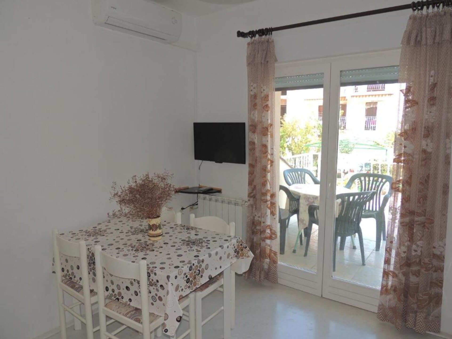 Compact appartement vlakbij zee in Brodarica voor 4 personen - foto 2