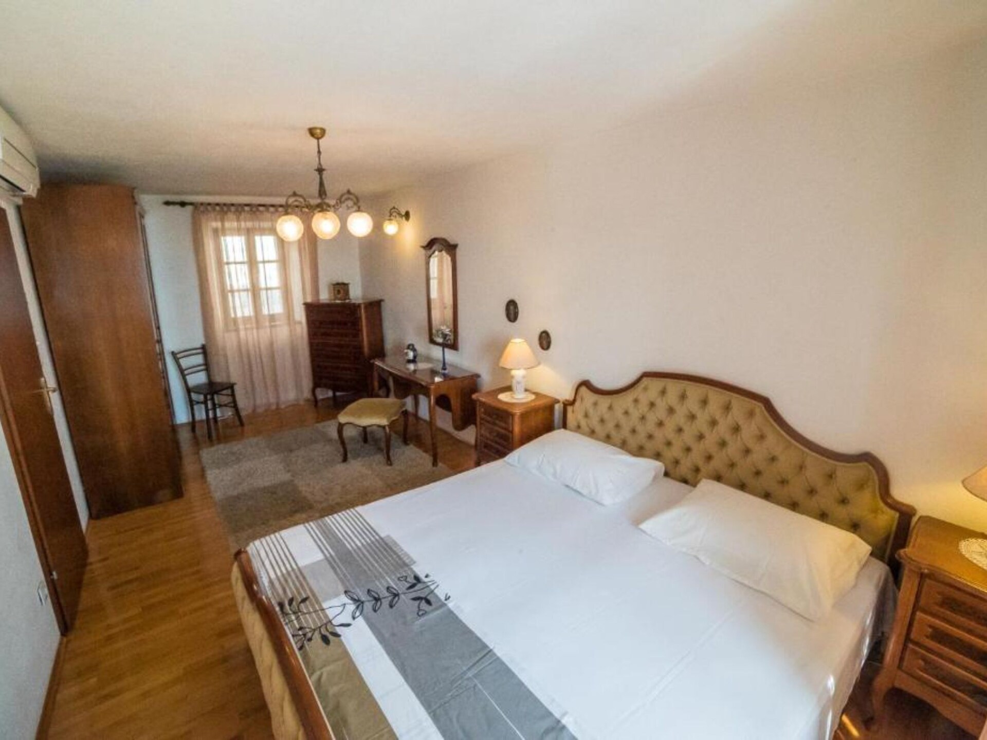 Sfeervol stenen appartement vlakbij het strand in Sutivan - foto 21