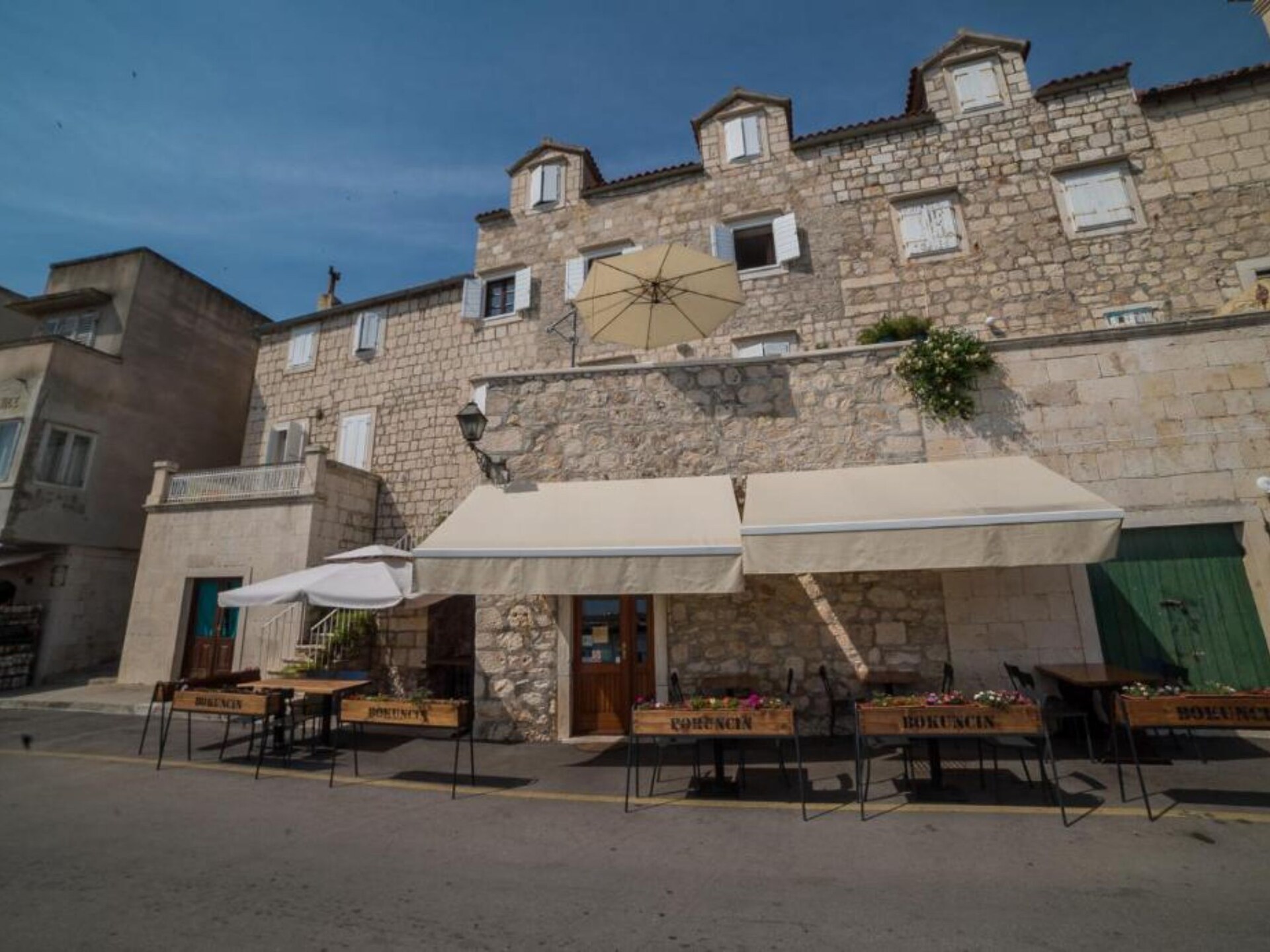 Authentiek stenen appartement met zeezicht op eiland Brač, 30m van strand - foto 24