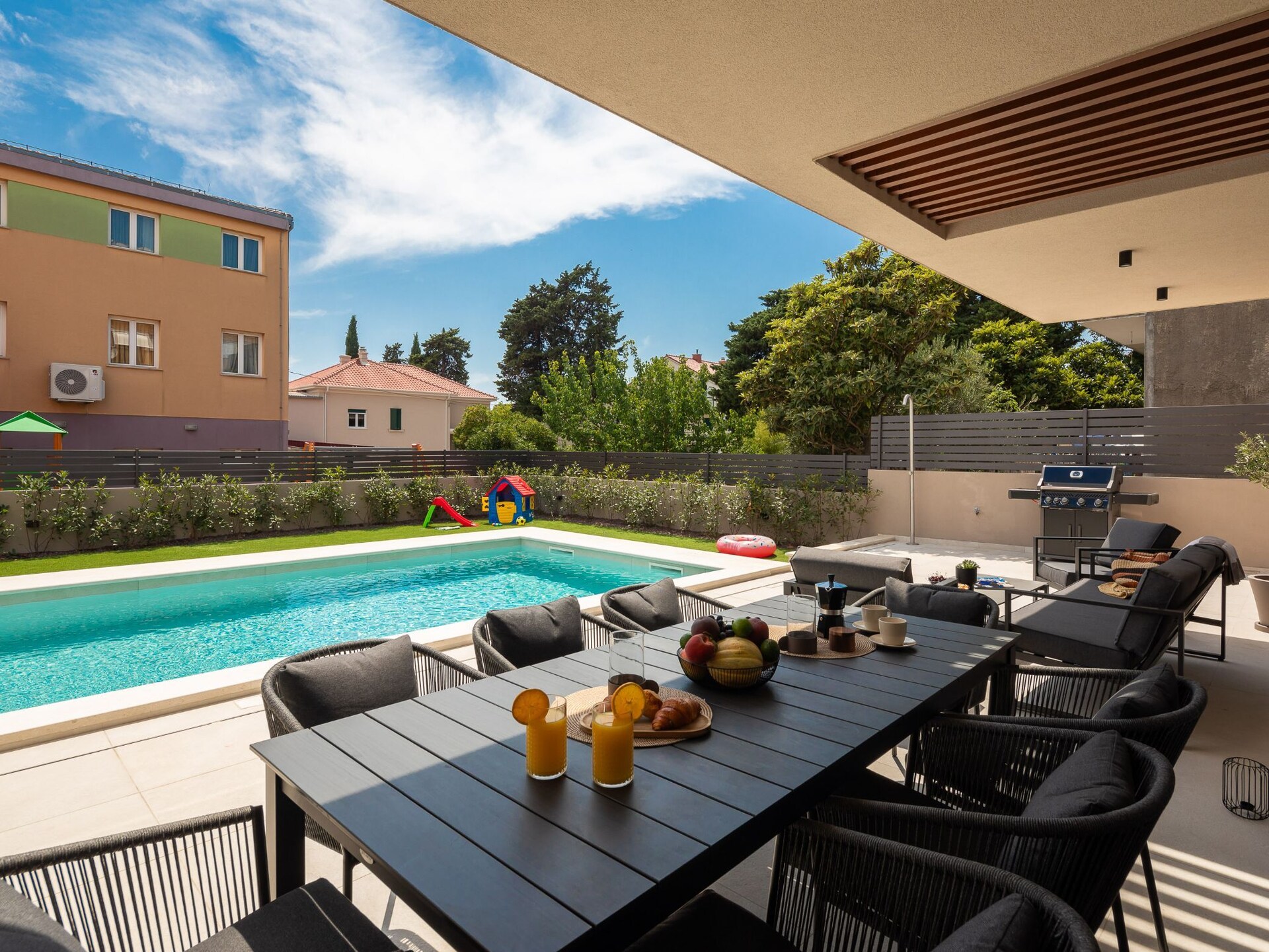 Villa Prima Lux: Ruim vakantiehuis met privézwembad op 400m van zee bij Split - foto 42