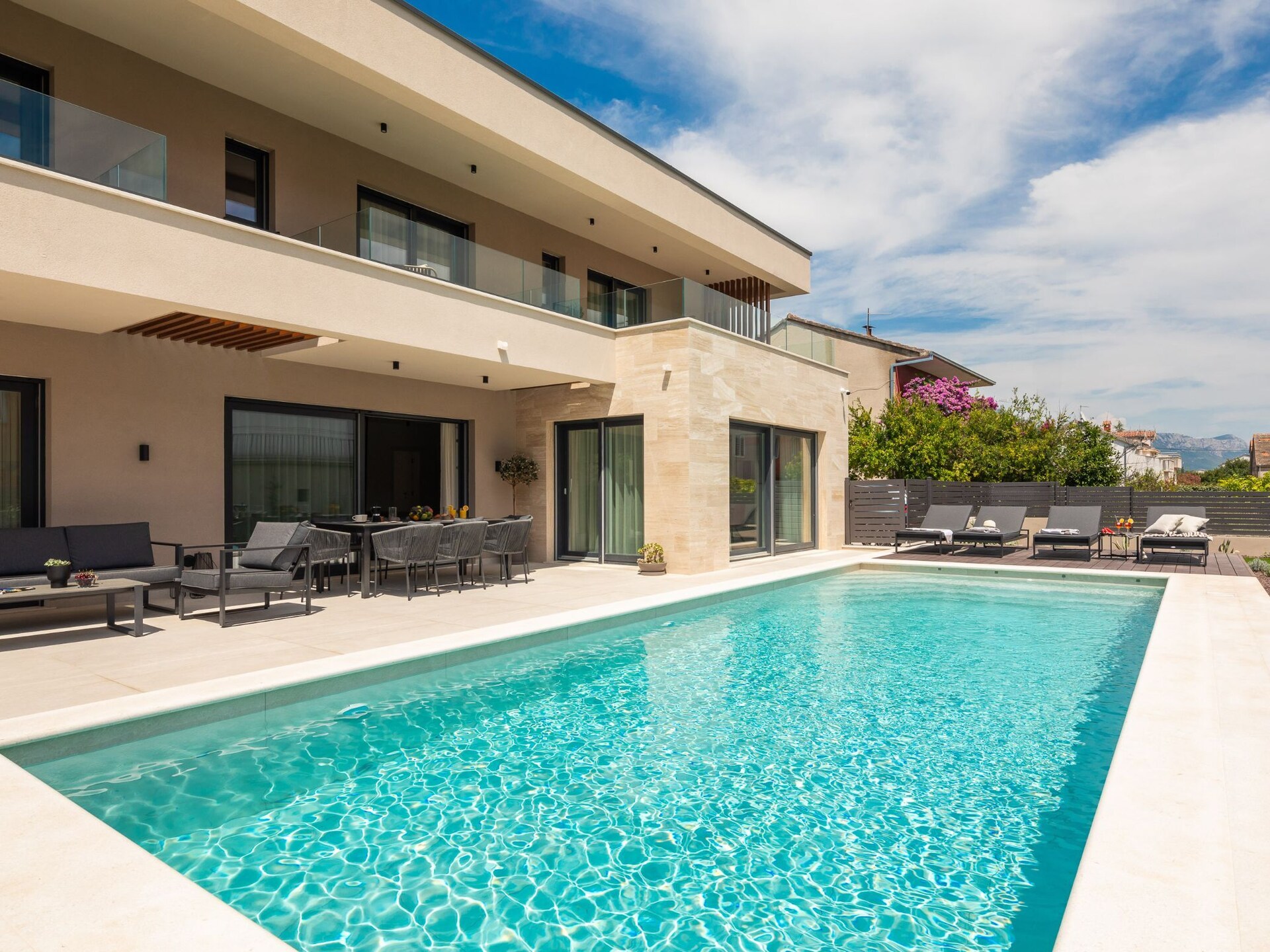 Villa Prima Lux: Ruim vakantiehuis met privézwembad op 400m van zee bij Split - foto 72