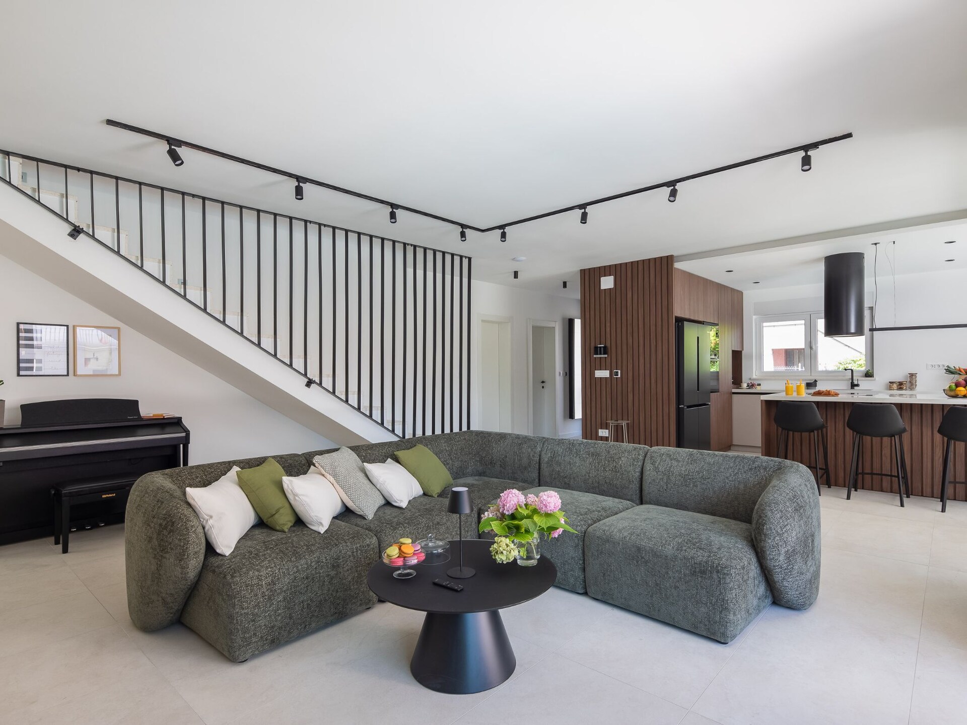 Villa Prima Lux: Ruim vakantiehuis met privézwembad op 400m van zee bij Split - foto 2