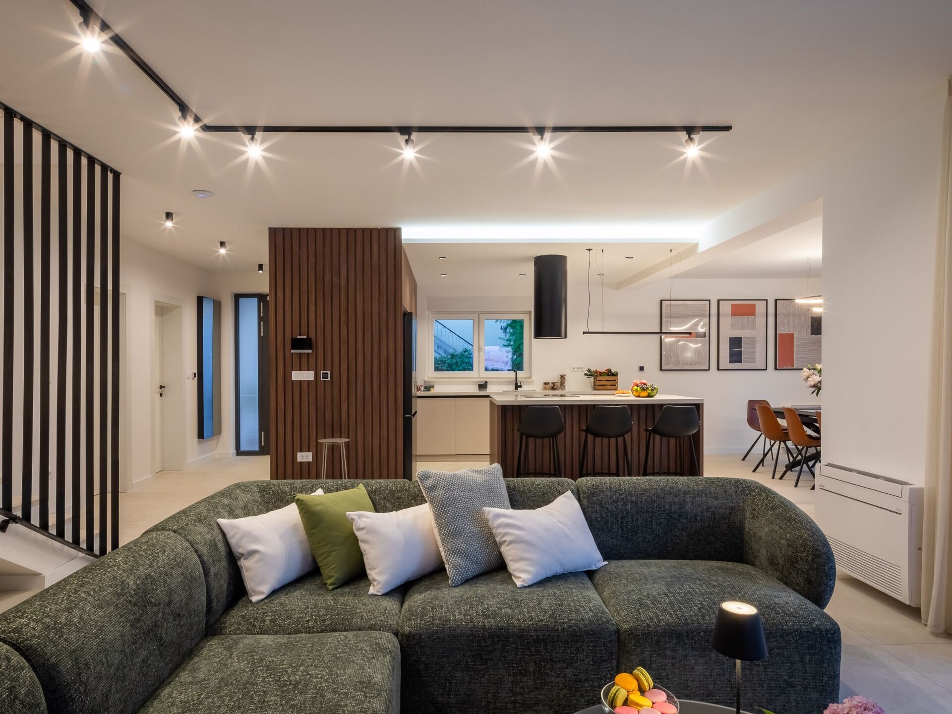 Villa Prima Lux: Ruim vakantiehuis met privézwembad op 400m van zee bij Split - foto 8