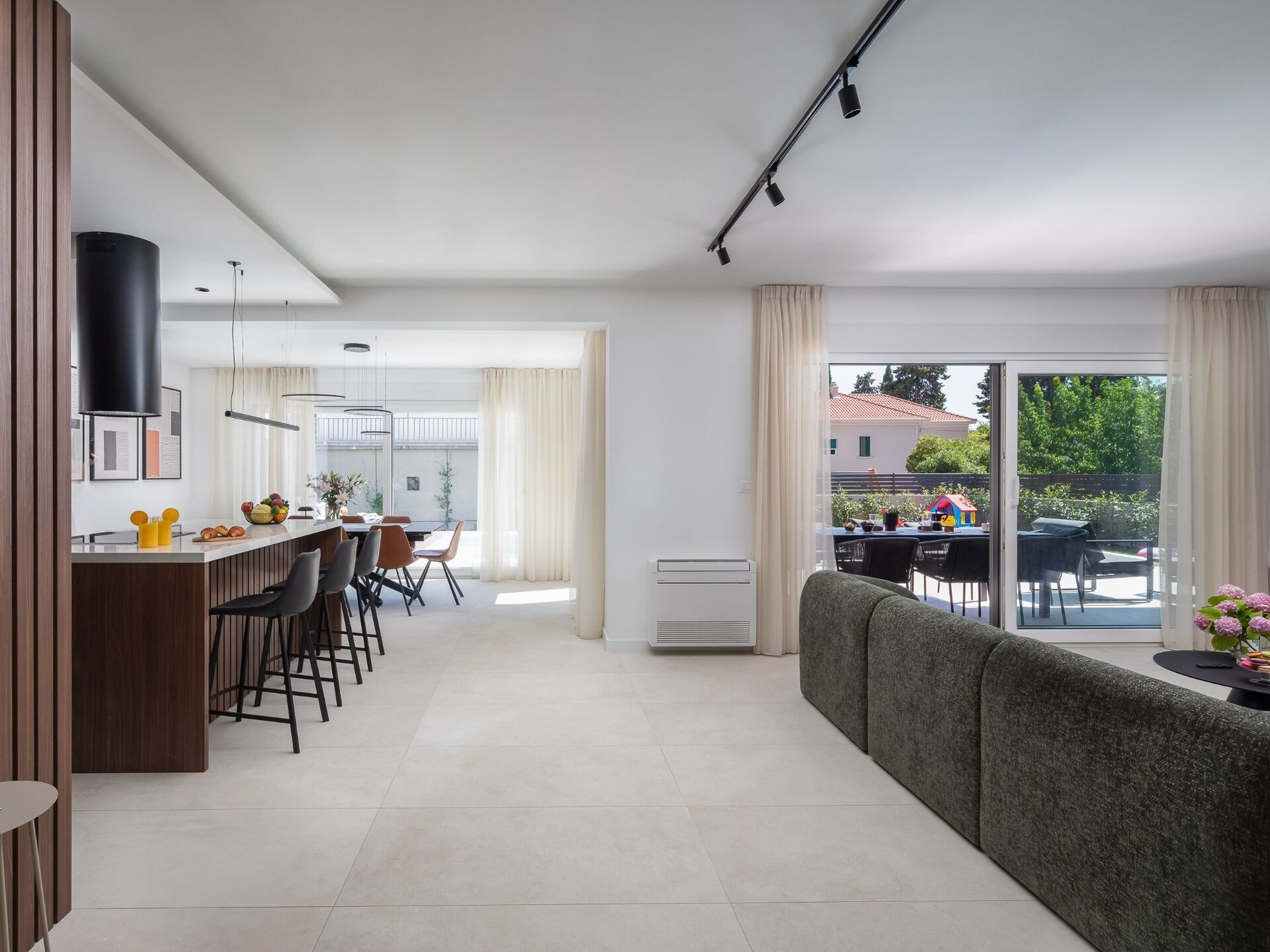 Villa Prima Lux: Ruim vakantiehuis met privézwembad op 400m van zee bij Split - foto 14