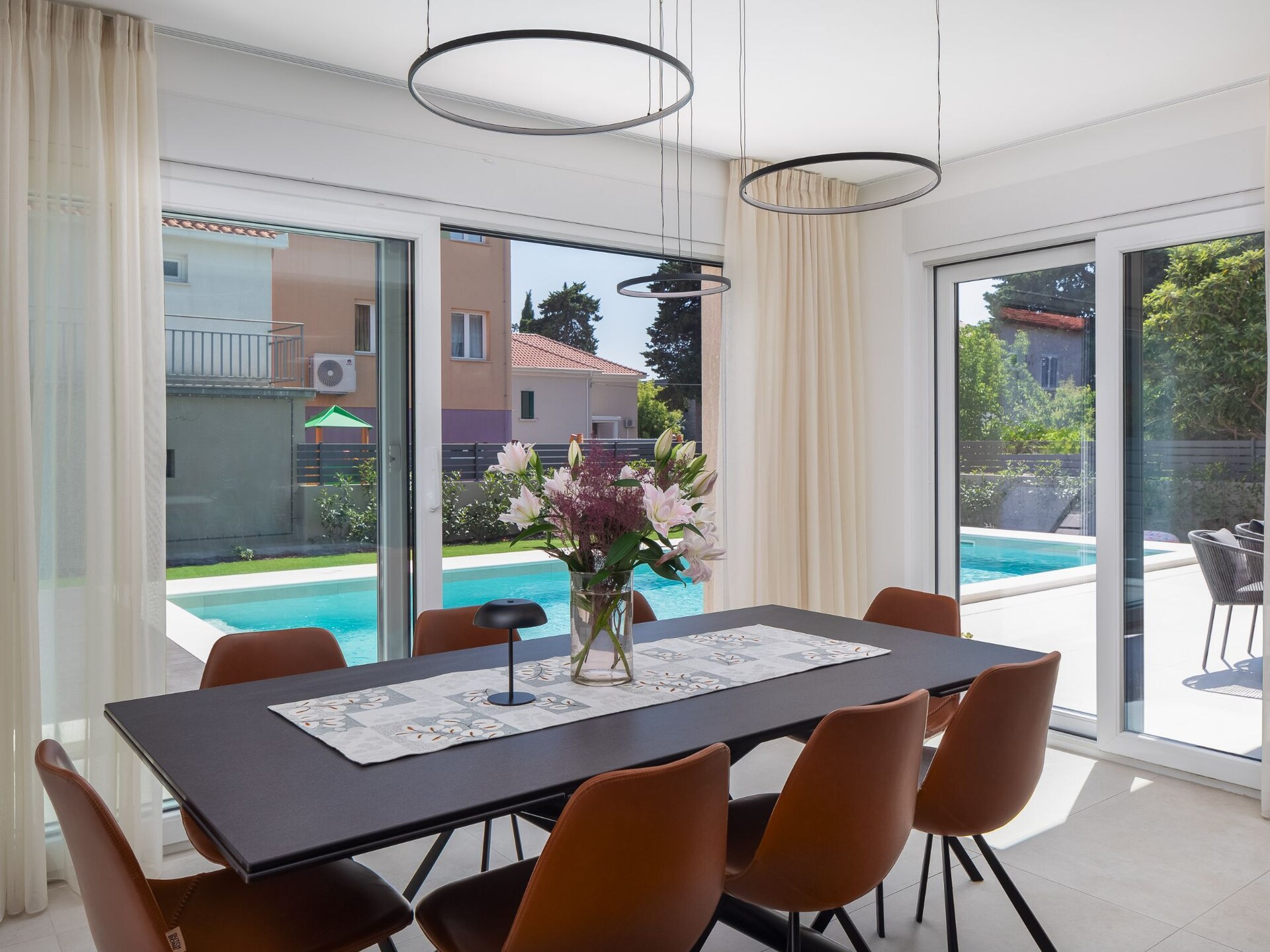 Villa Prima Lux: Ruim vakantiehuis met privézwembad op 400m van zee bij Split - foto 15